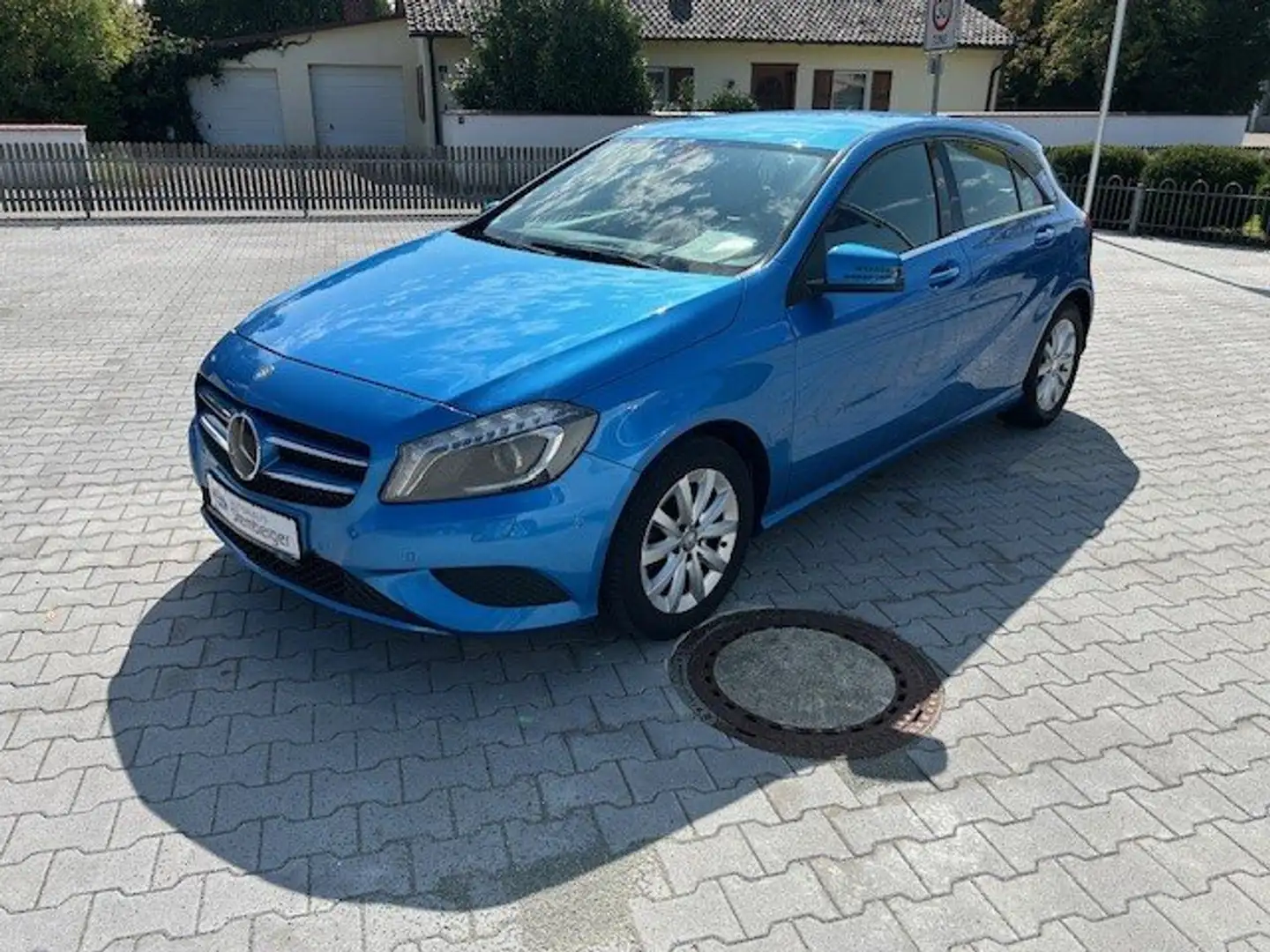 Mercedes-Benz A 180 A 180 BlueEfficiency (176.042) Blau - 1