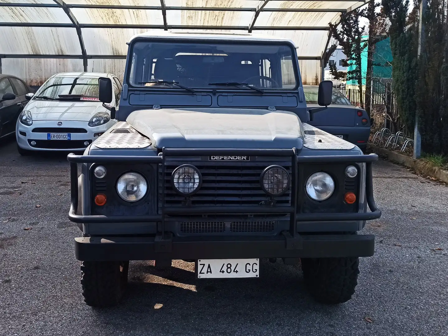 Land Rover Defender Defender+90+2.5+td5+E+Soft+Top Grigio - 1