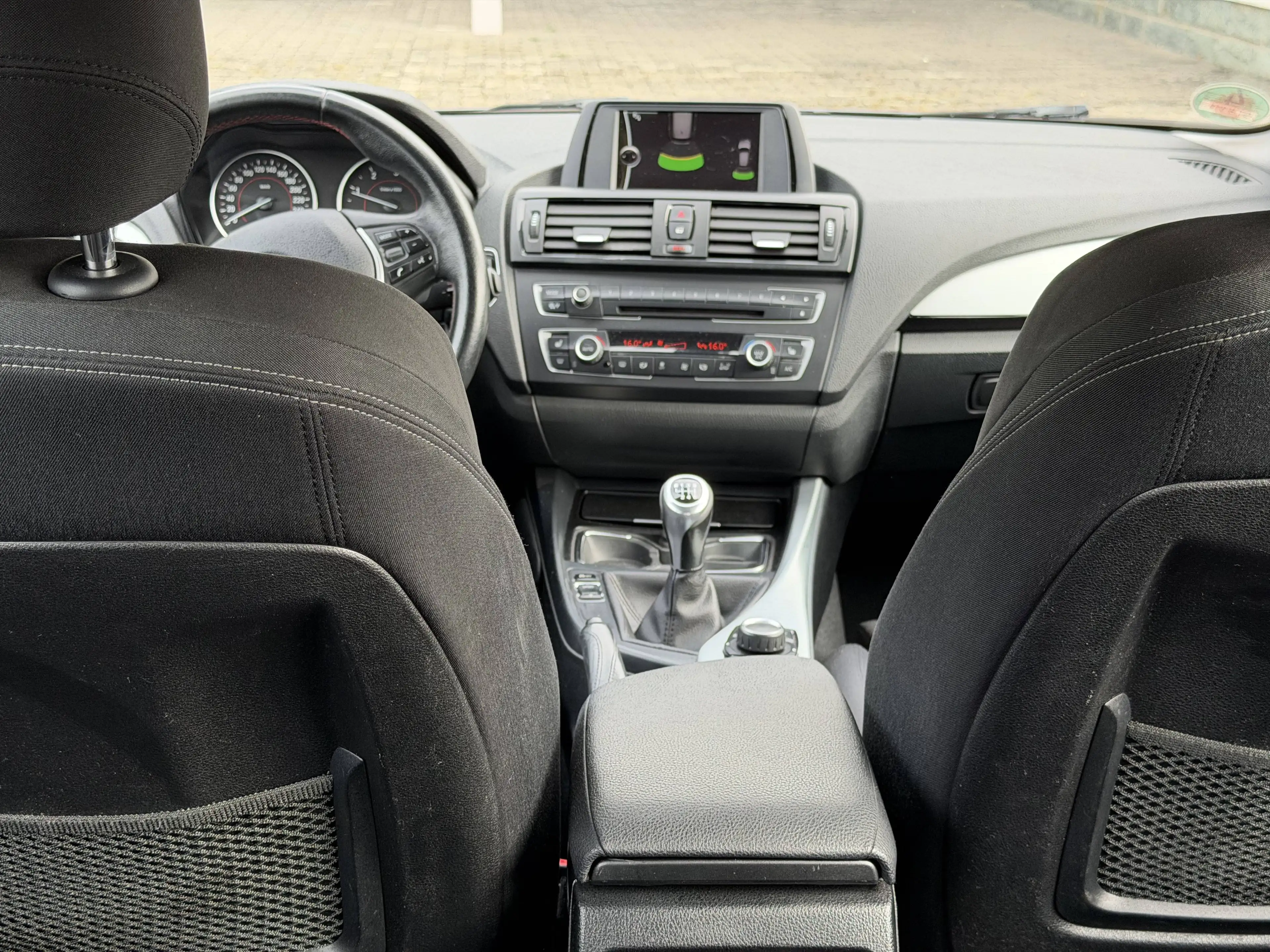 BMW 116 116 d Sport — photo 10