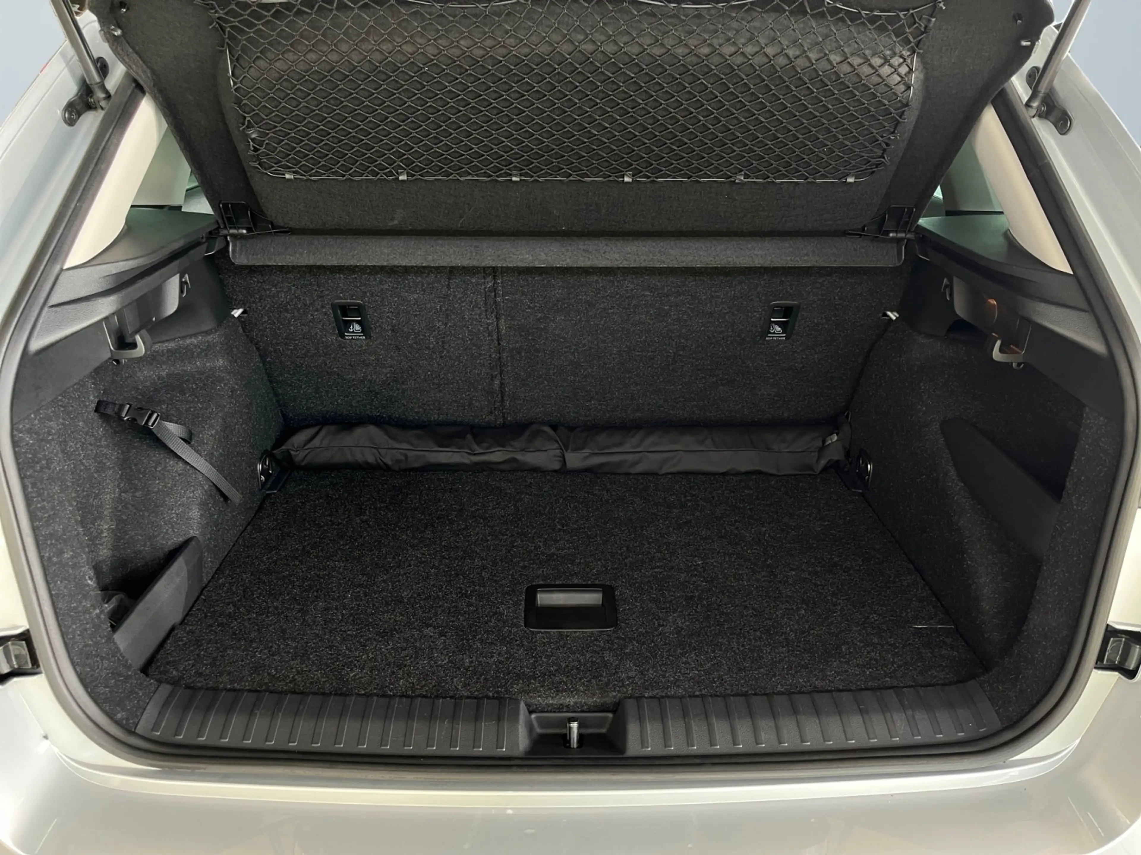 Skoda Kamiq Tour 1.0 TSI DSG Abstandstempomat — photo 14