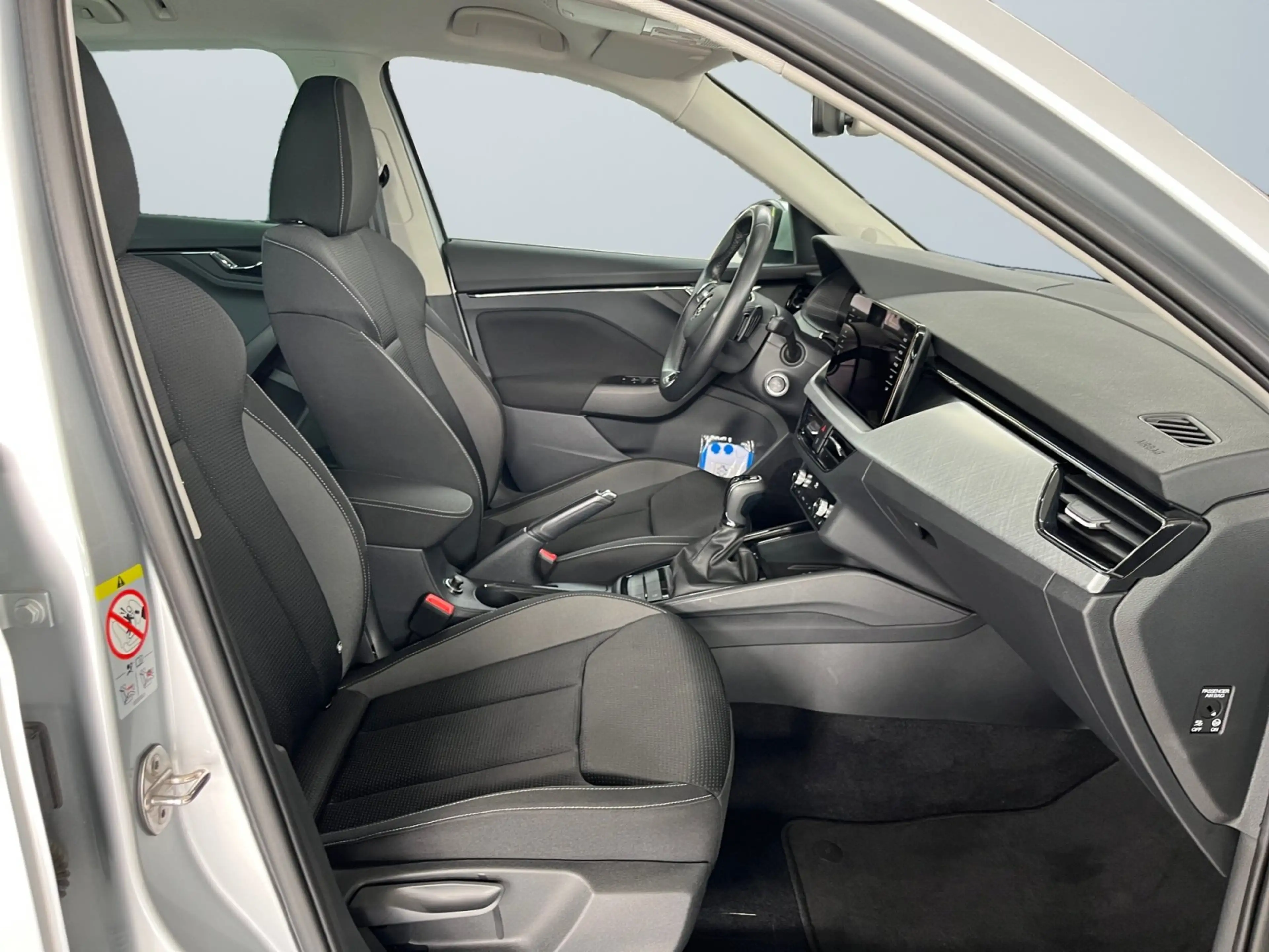 Skoda Kamiq Tour 1.0 TSI DSG Abstandstempomat — photo 10
