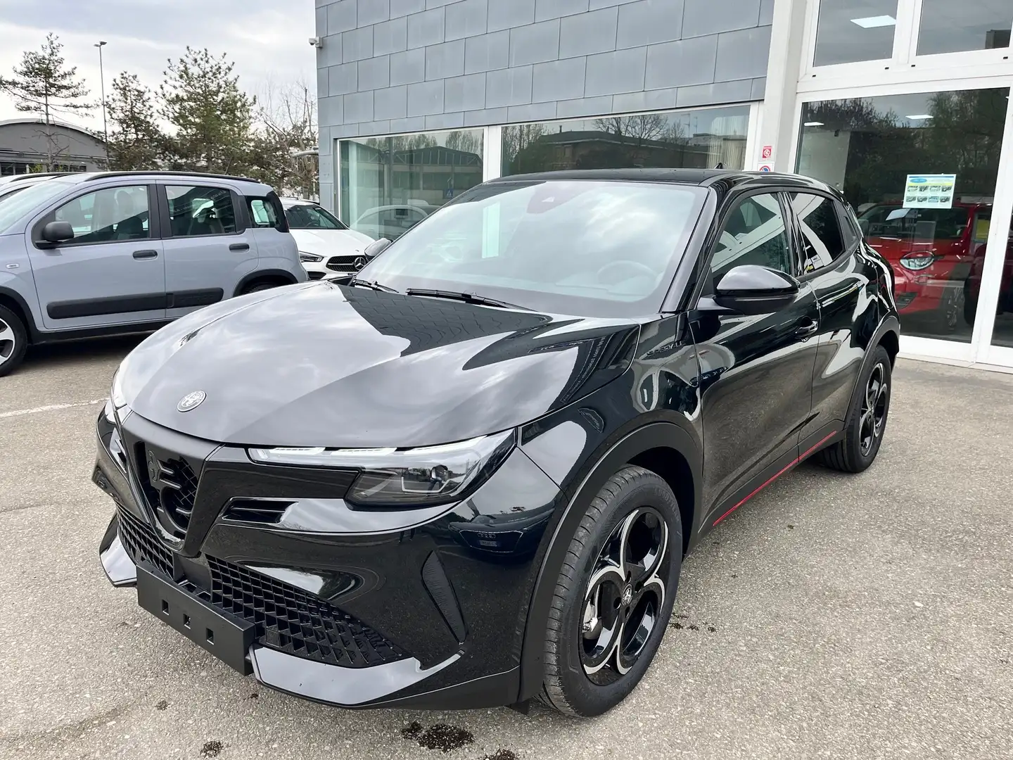 Alfa Romeo Junior 1.2 ibrida Speciale 136cv edct6KM 0 Nero - 2