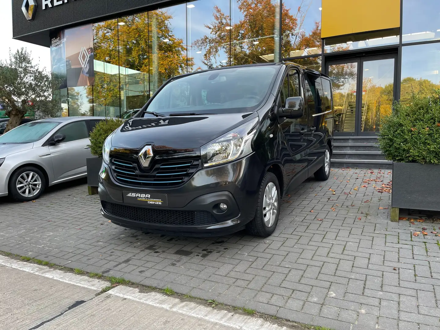 Renault Trafic Passenger 9 plaatsen Zwart - 1