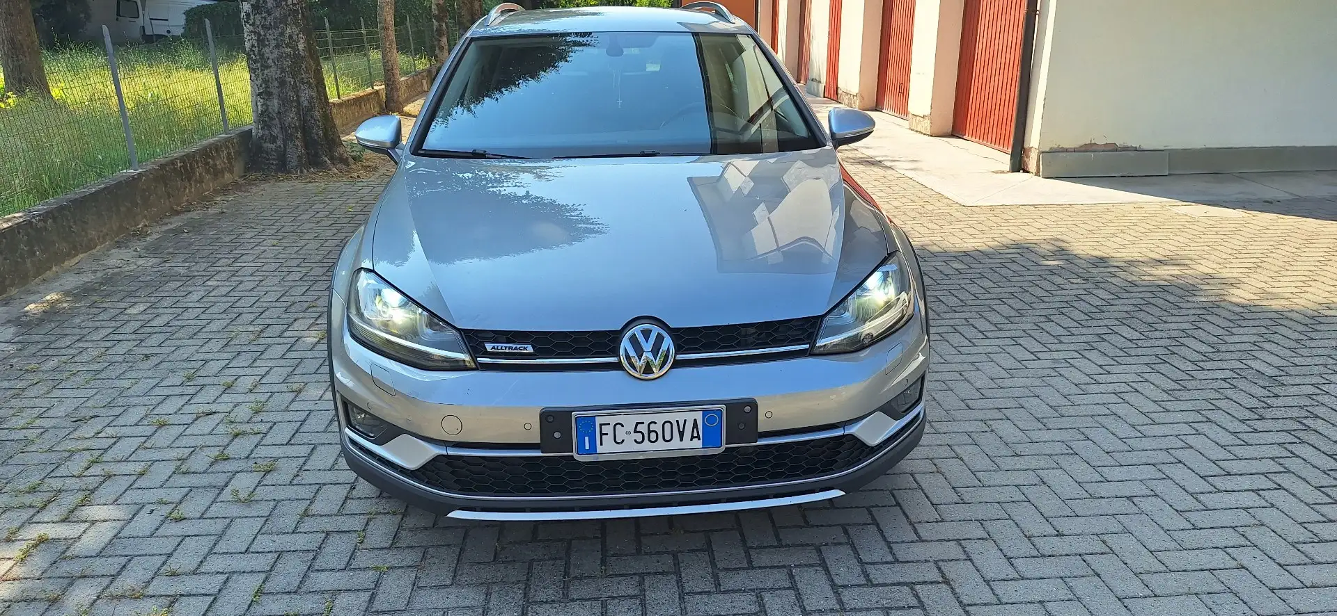 Volkswagen Golf Variant Golf Alltrack 1.6 tdi Executive 110cv Argento - 1