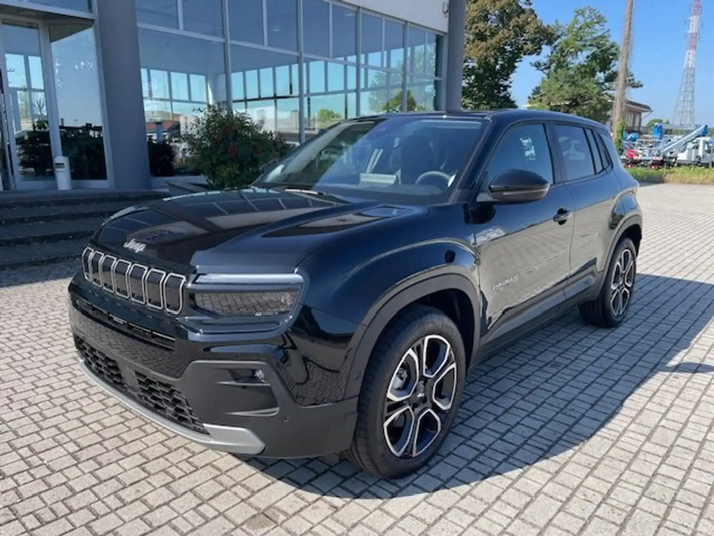 Jeep Avenger 1.2 TURBO 110 CV E-HYBRID MHEV Summit PACK WINTER Zwart - 2