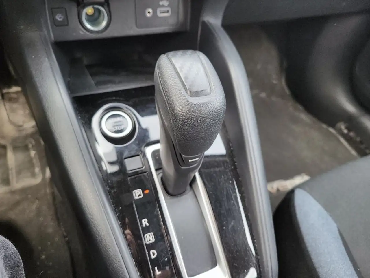 Nissan Versa снимка Nissan Versa