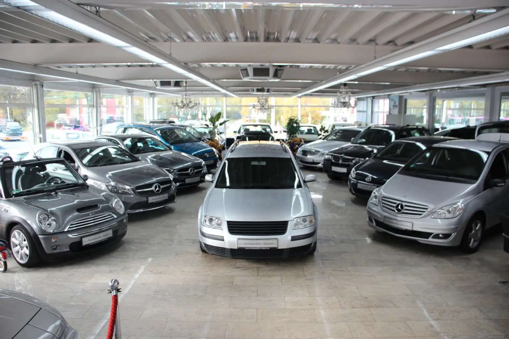 Volkswagen Passat Variant Family Silber - 1