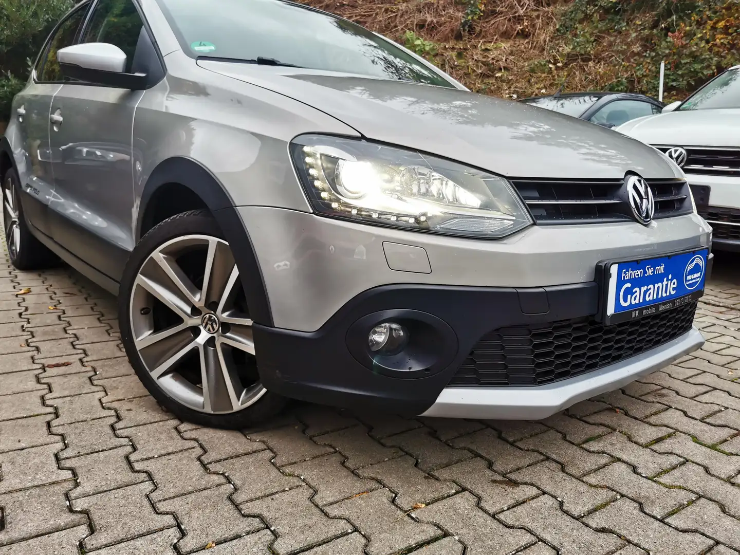 Volkswagen Polo CrossPolo/1.Hand/Navi/Xenon/Automatik/Leder/Touch/ Grau - 1