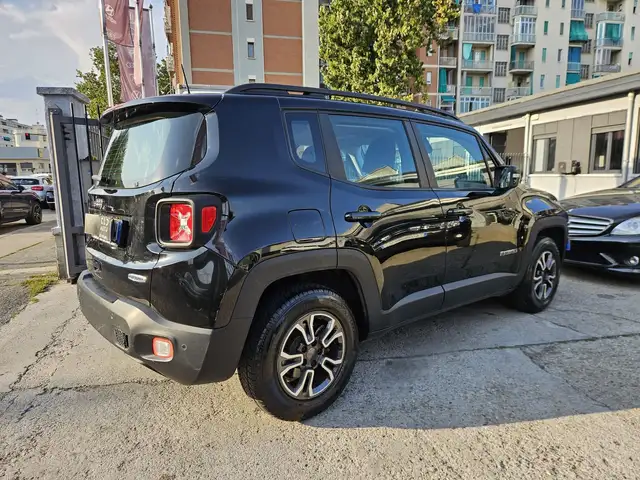 Jeep Renegade view 4