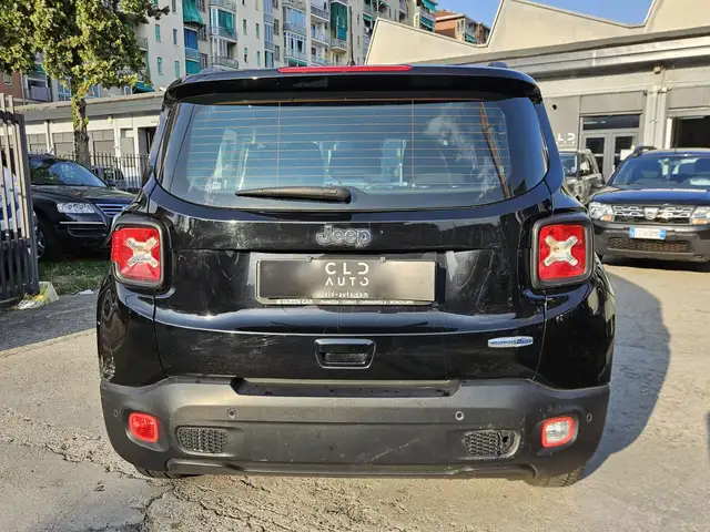 Jeep Renegade view 5