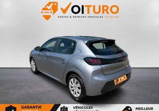 Peugeot 208 view 3