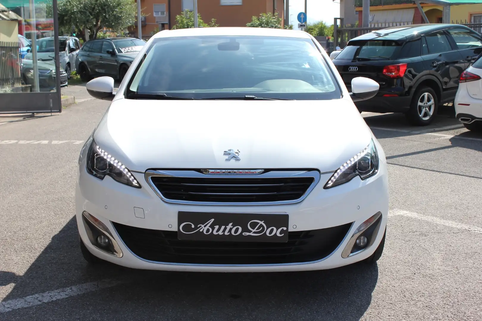 Peugeot 308 308 1.6 e-HDi 115 CV Allure Weiß - 2
