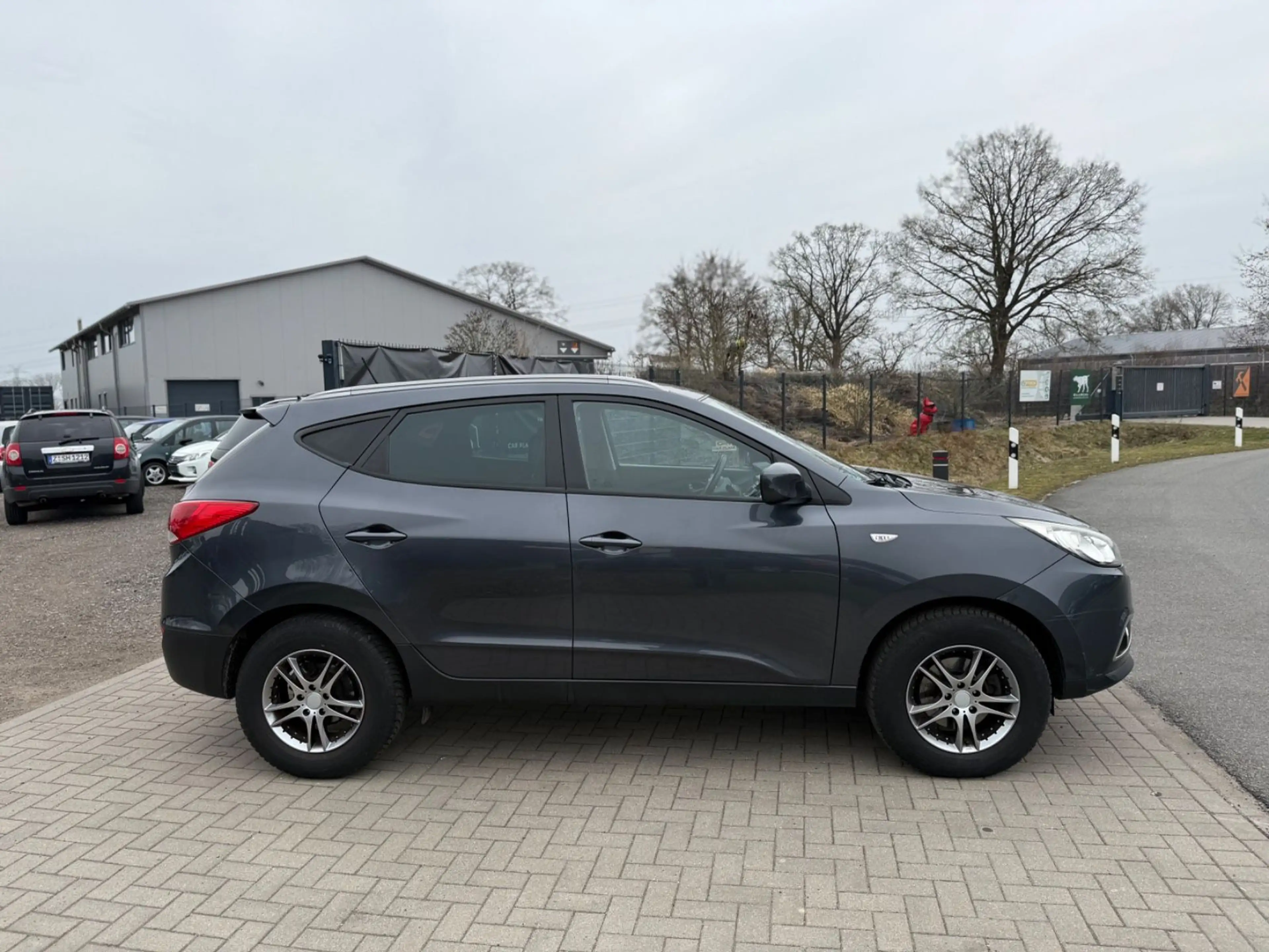 Hyundai iX35 Comfort 2WD TÜV NEU/2. HAND/ANHÄNGERKUPPL. — photo 7