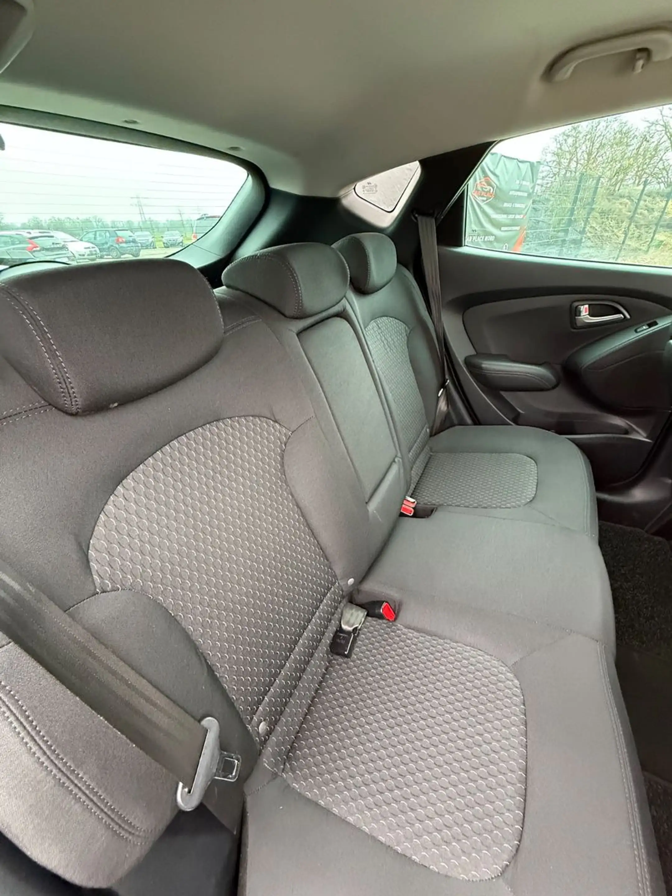 Hyundai iX35 Comfort 2WD TÜV NEU/2. HAND/ANHÄNGERKUPPL. — photo 15