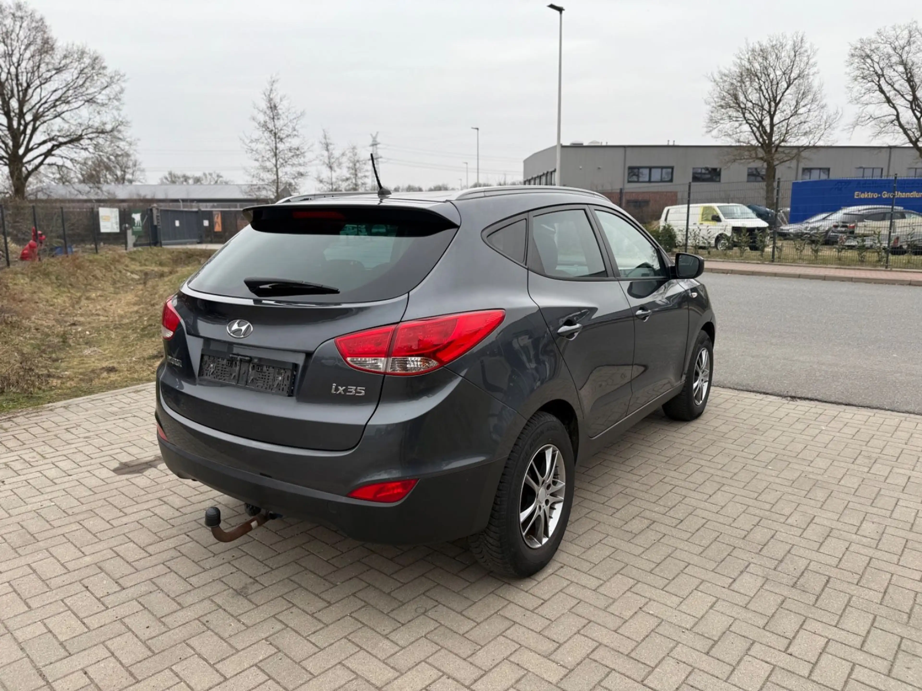 Hyundai iX35 Comfort 2WD TÜV NEU/2. HAND/ANHÄNGERKUPPL. — photo 6