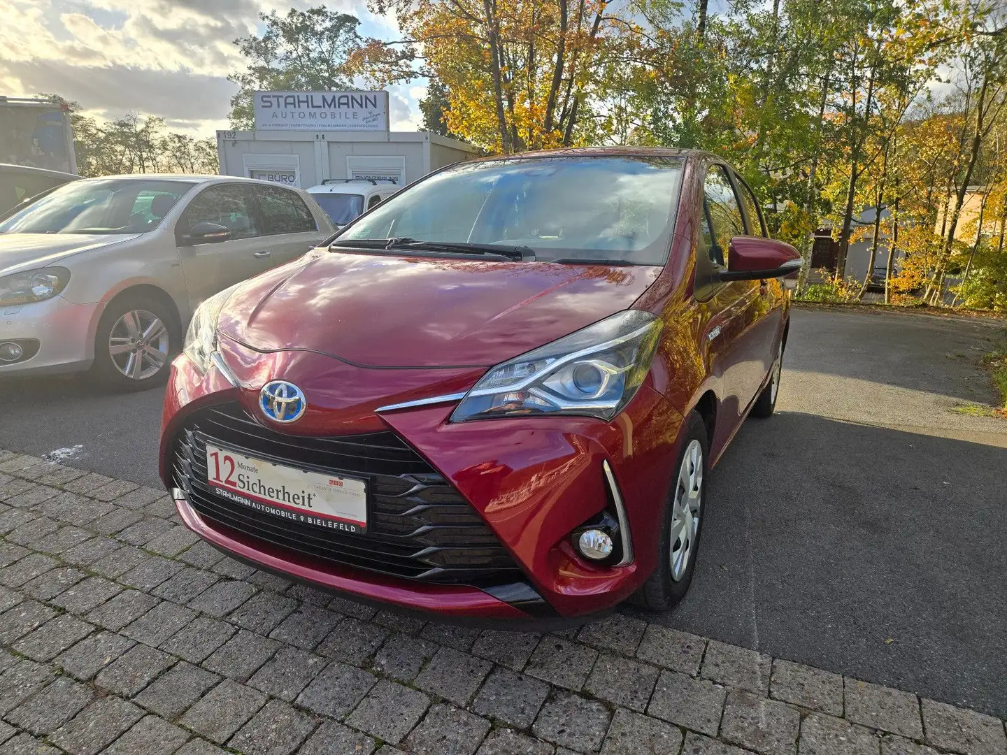 Toyota Yaris Hybrid Comfort NAVI KAMERA AHK AUTOMATIK Rosso - 1
