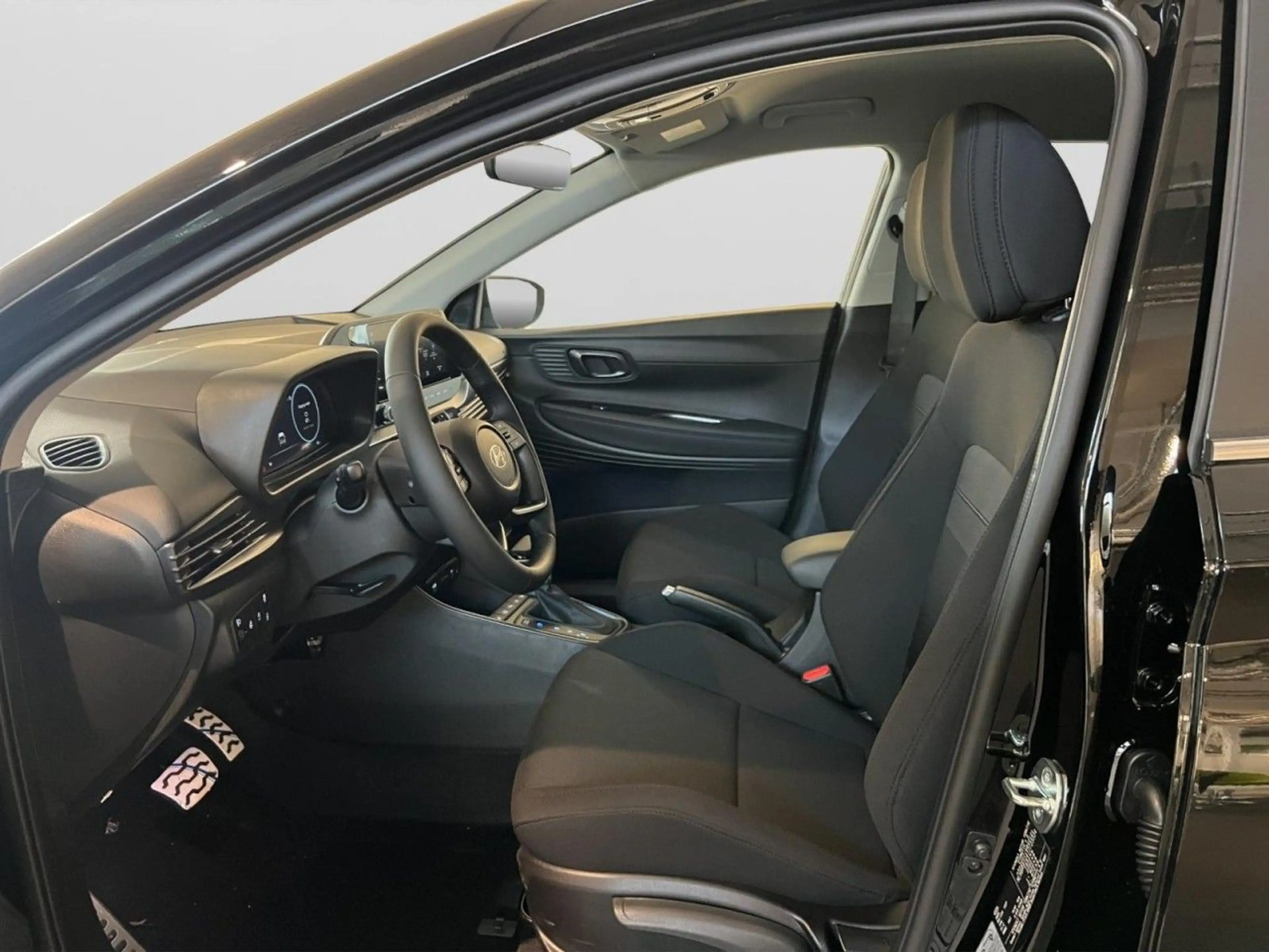 Hyundai BAYON PRIME MIT PDC+BOSE SOUND+SMART KEY U.V.M.! — photo 12
