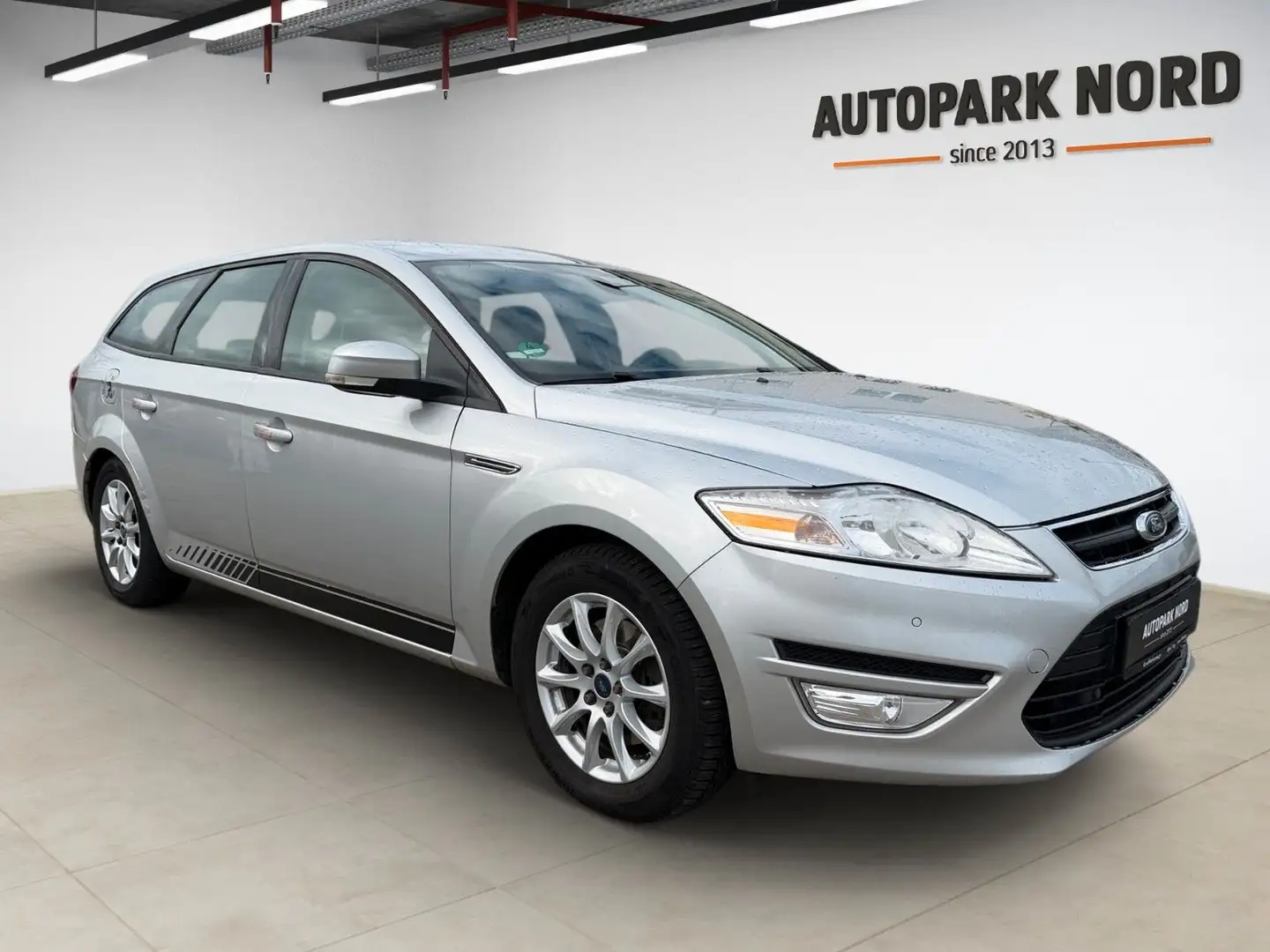 Ford Mondeo 2.0 TDCi Turnier Ambiente/AHK/SHZ/TEMP Silber - 2