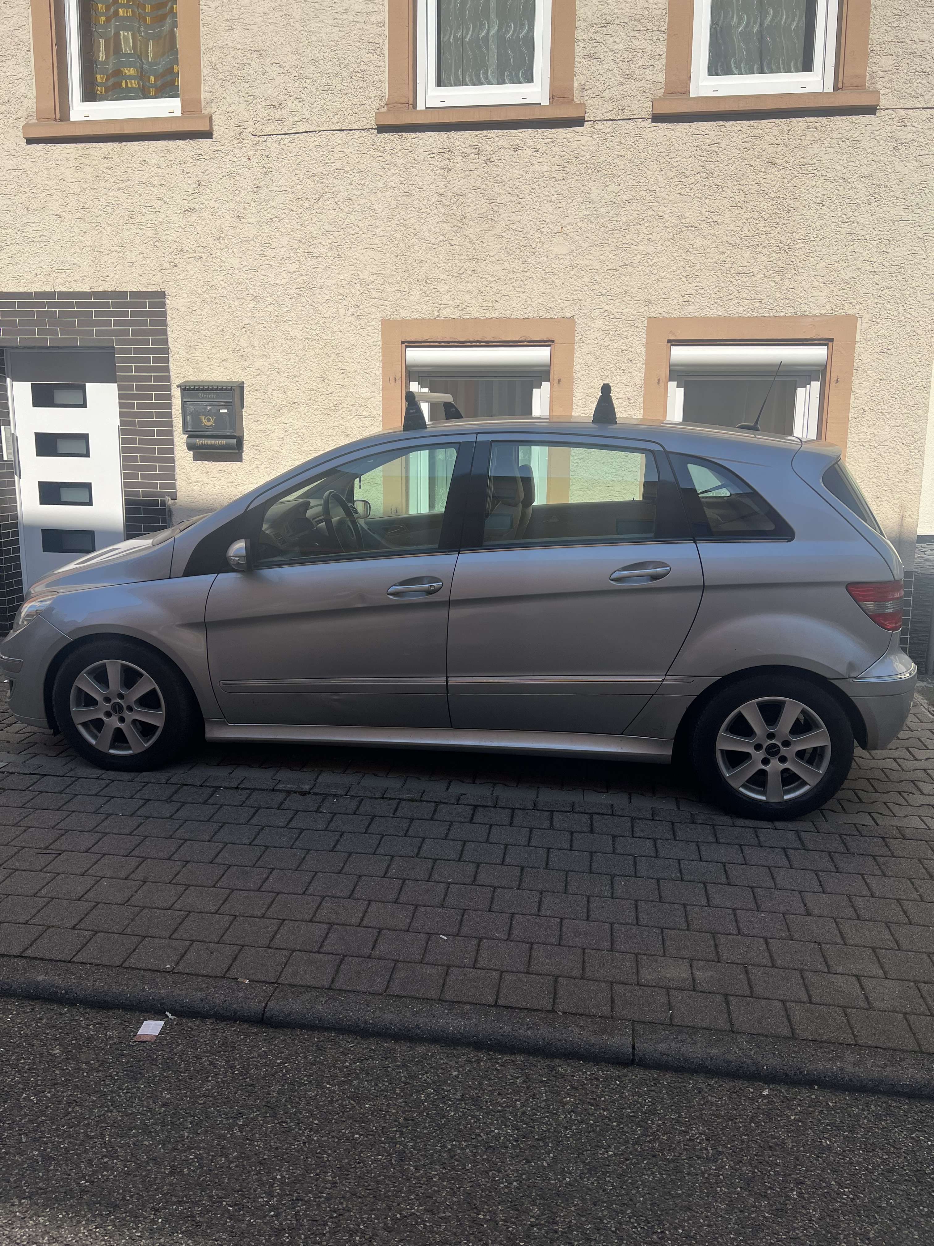 Second hand Mercedes Benz B-Class 200