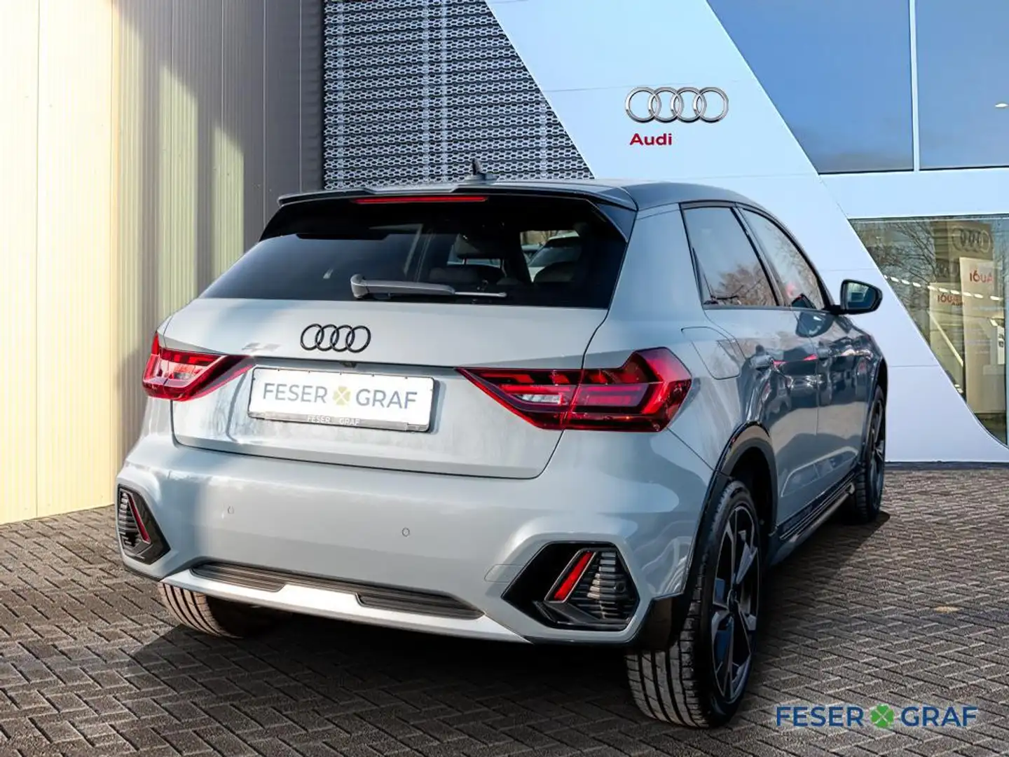 Audi A1 citycarver 35 TFSI S tronic edt. one ACC/B&O/Ka Grau - 2