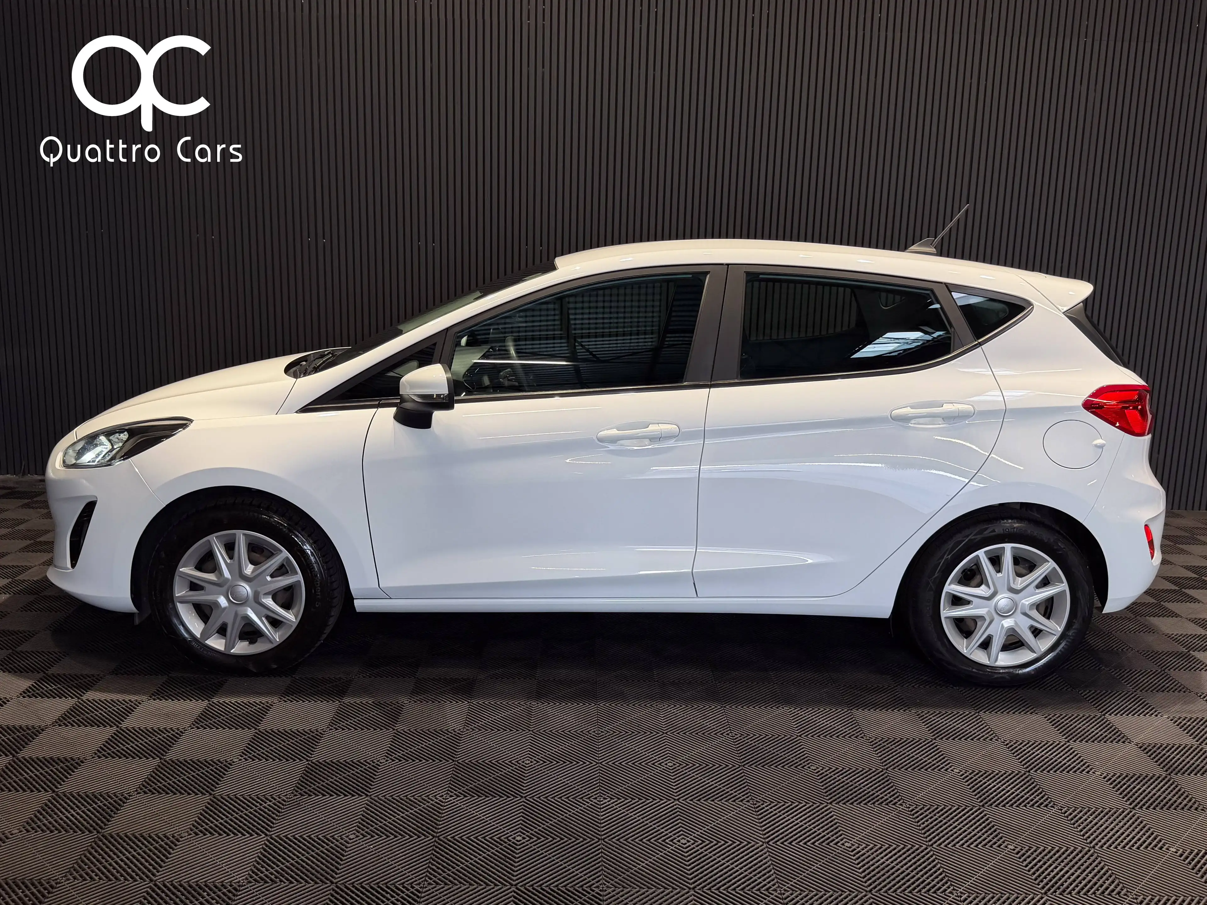 Ford Fiesta 1.1i * CAR PLAY * CLIM * 1ERE MAIN * CAPTEURS ARR — photo 4