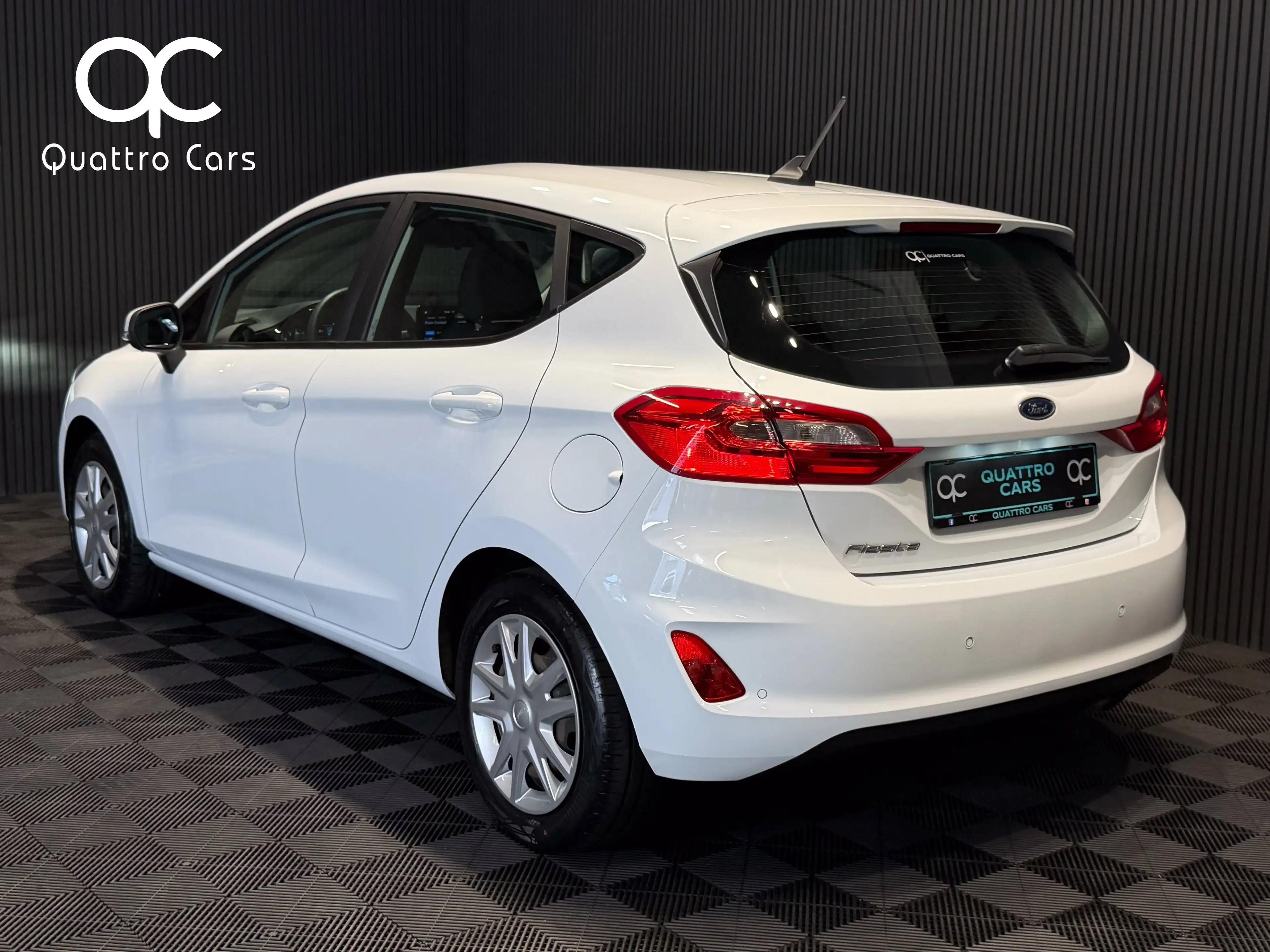 Ford Fiesta 1.1i * CAR PLAY * CLIM * 1ERE MAIN * CAPTEURS ARR — photo 6