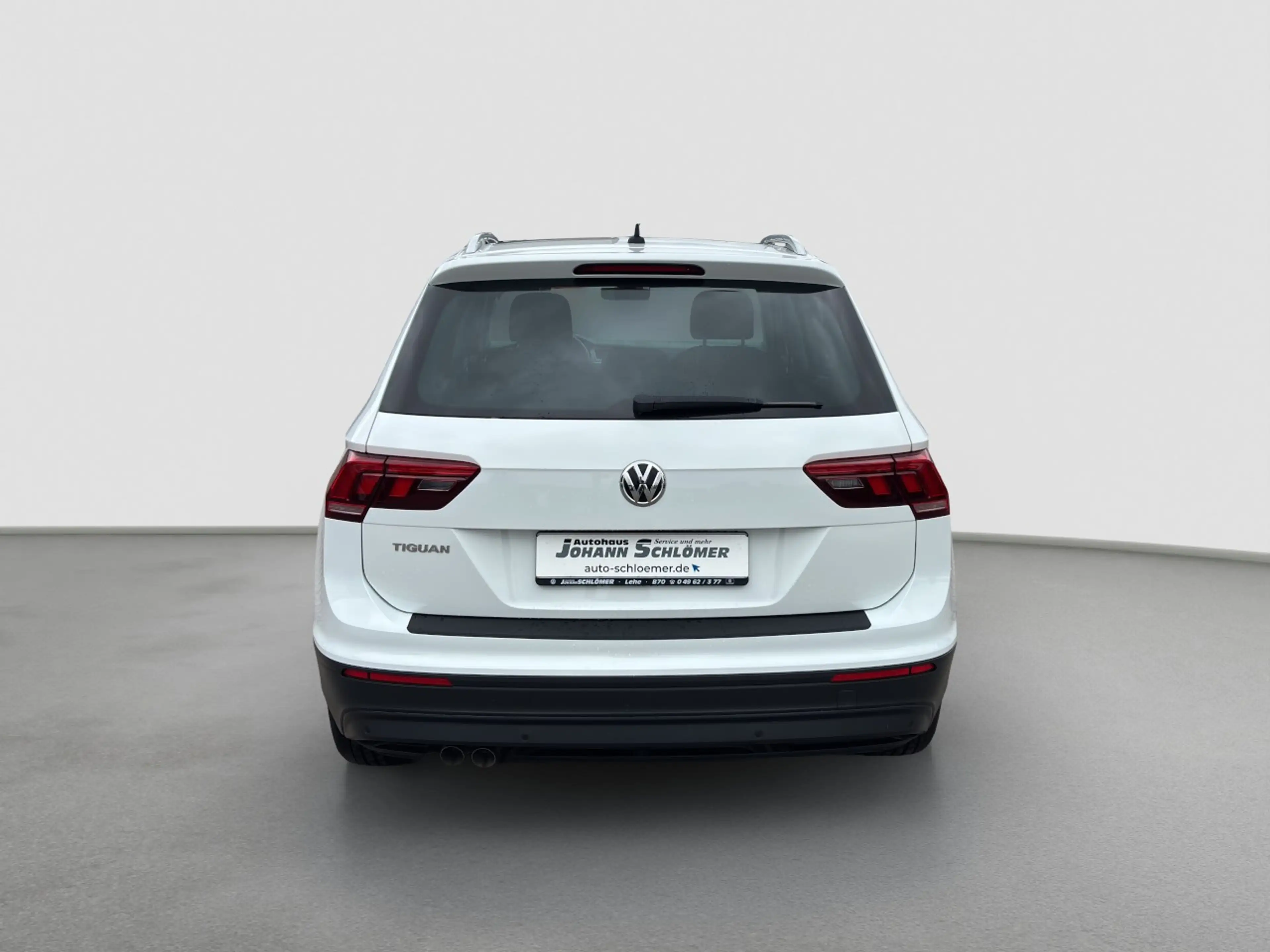 Volkswagen Tiguan 2.0 TDI NAVI PDC AHK TEMPOMAT Klima Navi — photo 4