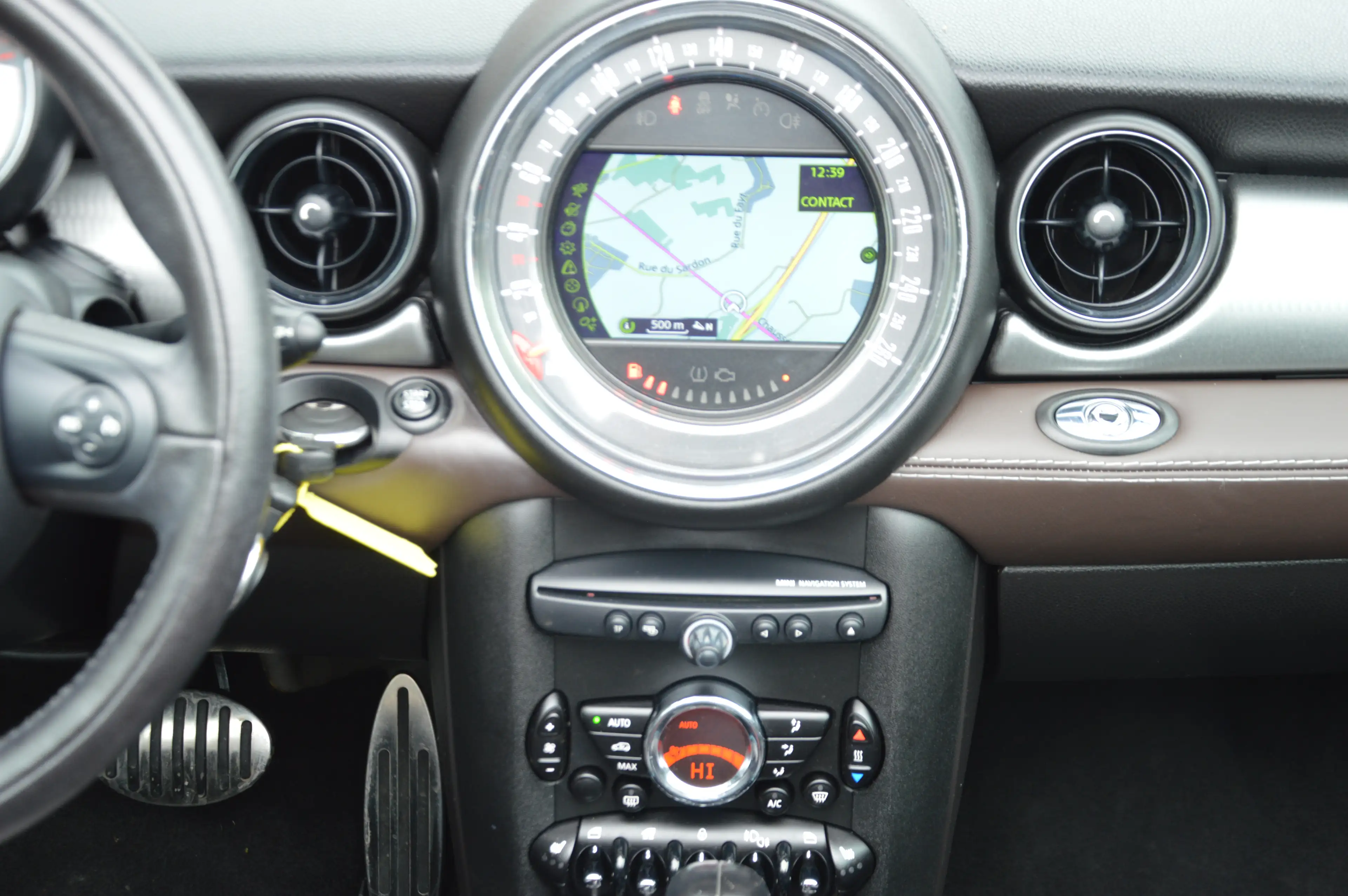 MINI Cooper D Cabrio 2.0SD Highgate BOITE AUT CAB NAV SENS AR 68.890KM — photo 15