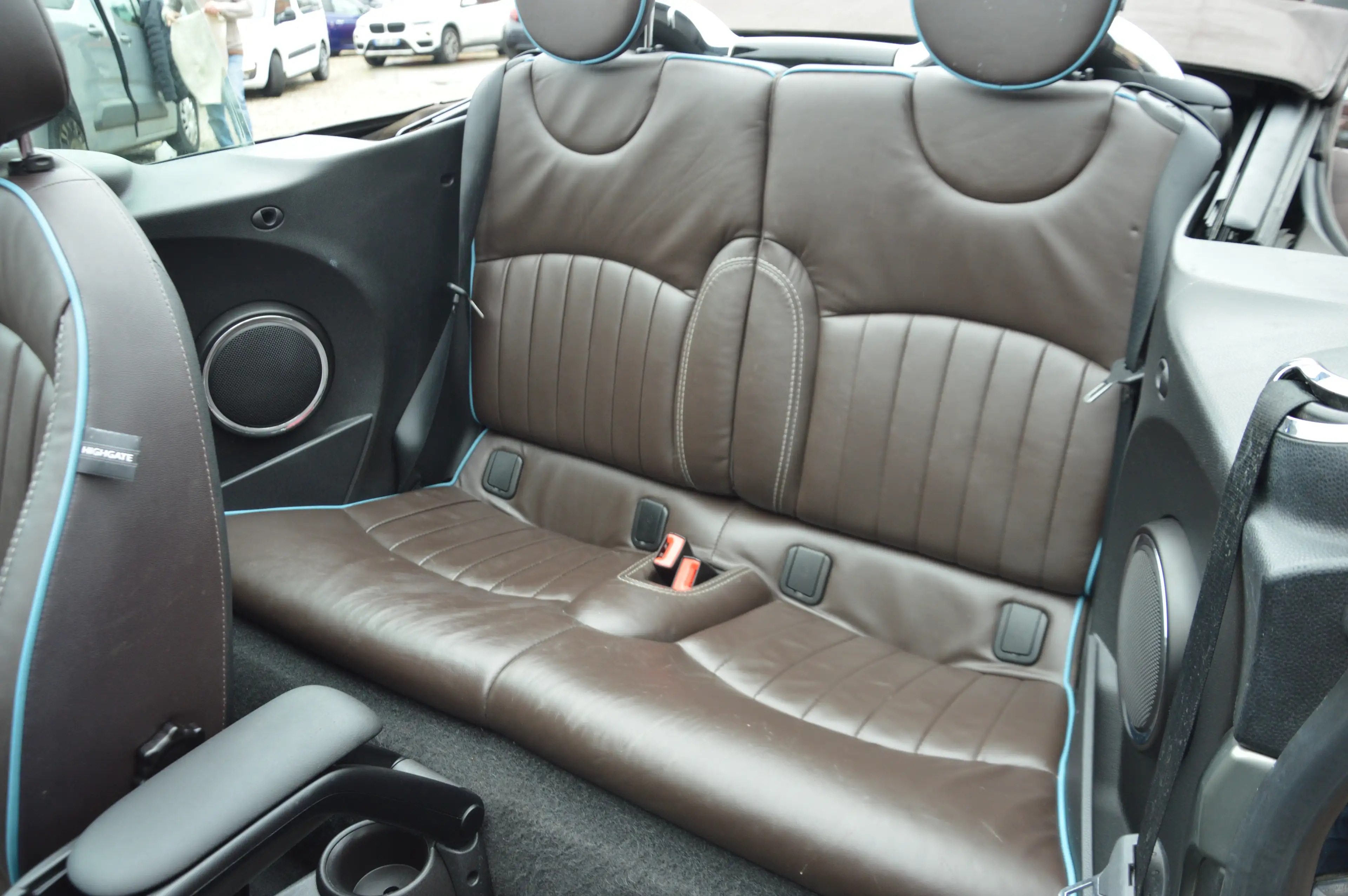 MINI Cooper D Cabrio 2.0SD Highgate BOITE AUT CAB NAV SENS AR 68.890KM — photo 10