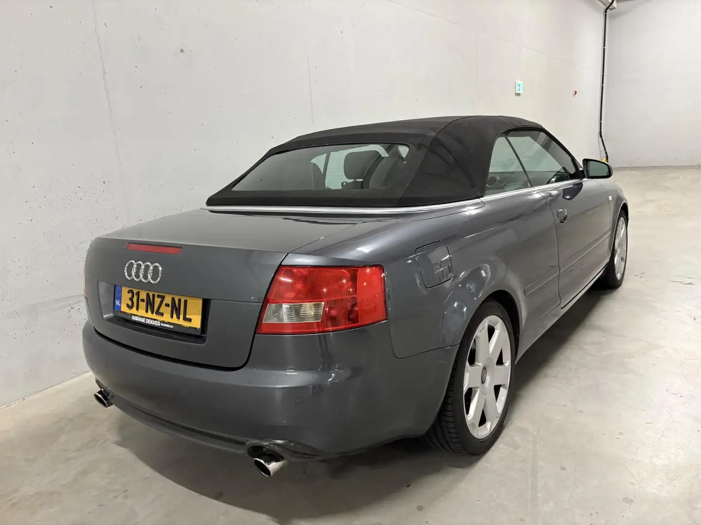 Audi S4 Cabriolet 4.2 V8 S4 quattro Leer Bose Automaat Nav Gris - 2
