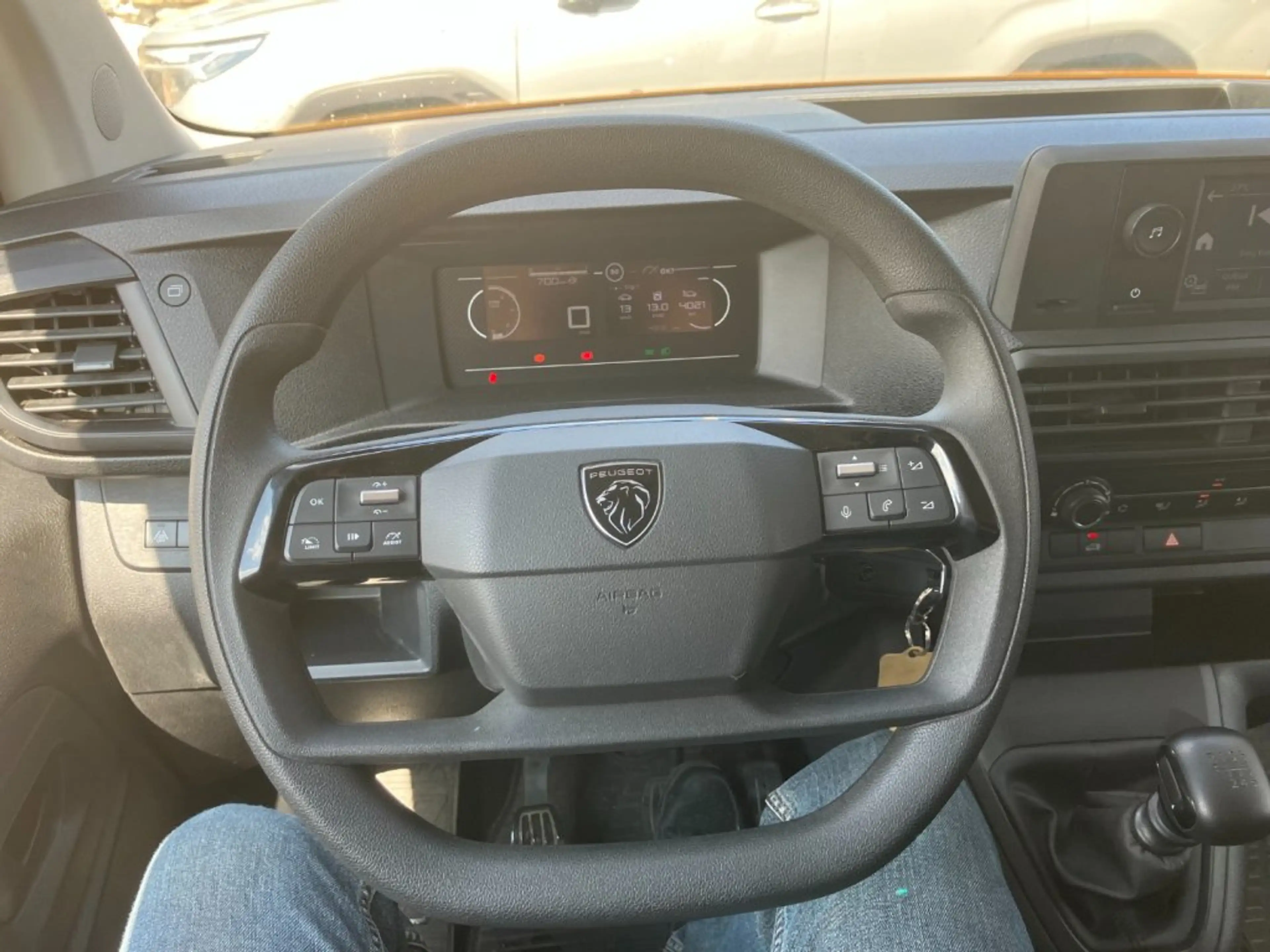 Peugeot Expert L2 BHDI 120 — photo 11