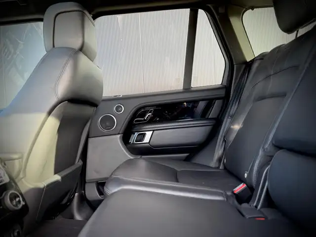 Land Rover Range Rover view 15