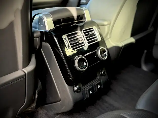 Land Rover Range Rover view 21