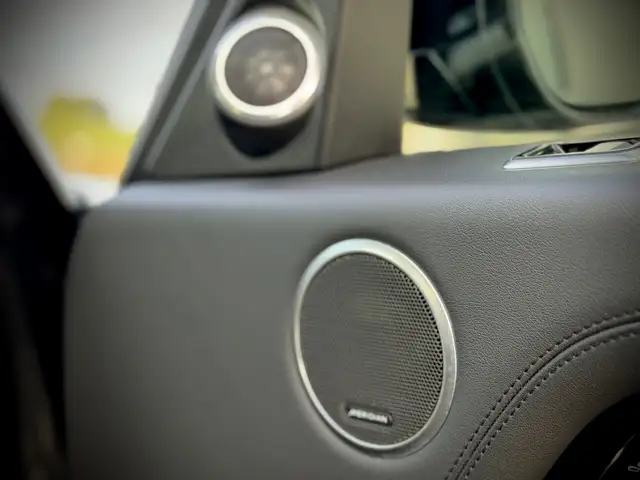 Land Rover Range Rover view 28