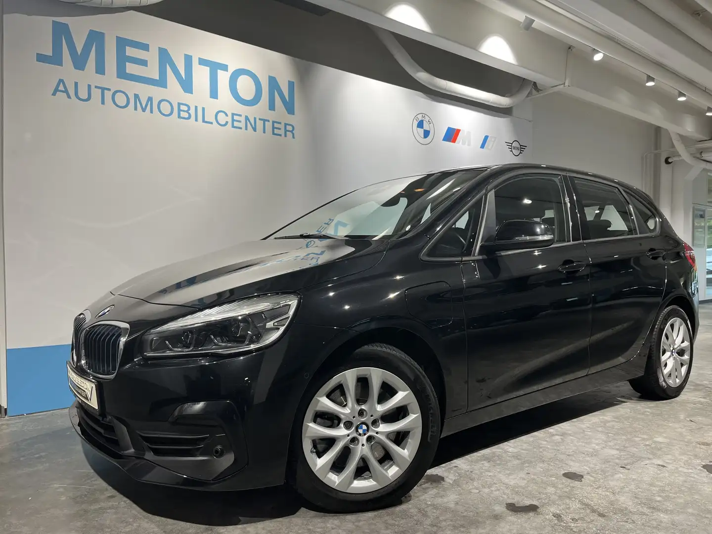 BMW 225 xe LED/Sportsitze/Navi/aut.Heckkl. Schwarz - 2