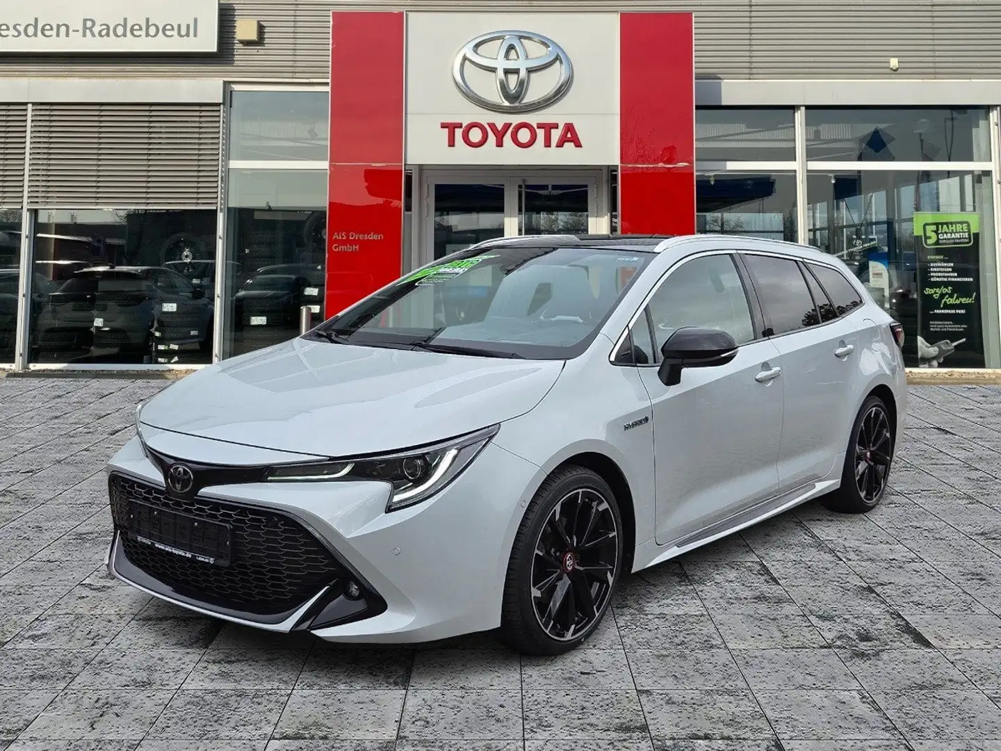 Toyota Corolla TS 2.0 GR Sport AHK+LED+SHZ+Pano Grau - 2