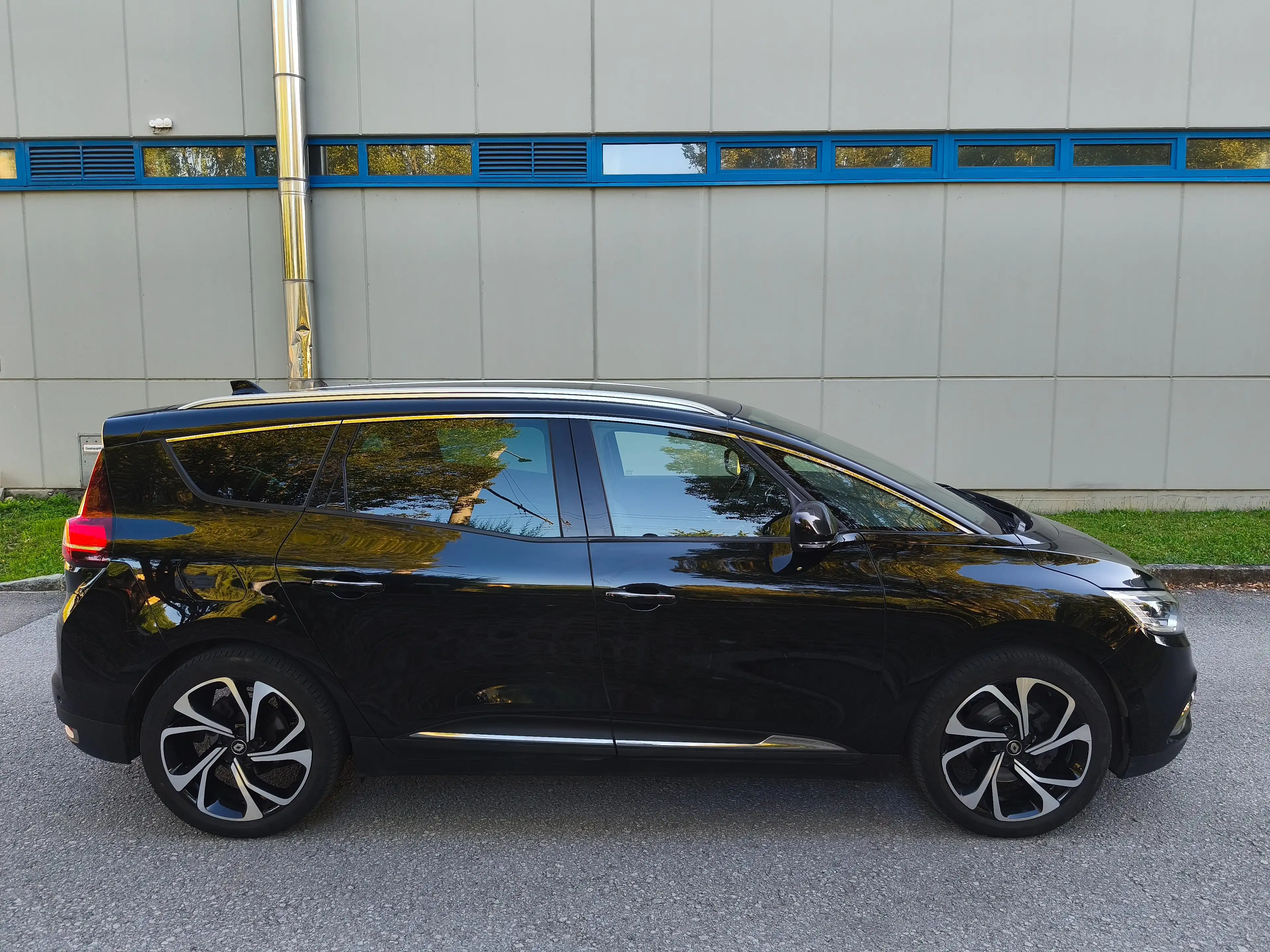 Renault Scenic Scénic Grand TCe 160 Black Edition Aut.,* Leder — photo 6