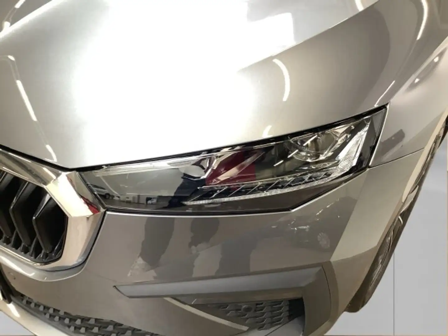 Skoda Scala SCALA DRIVE 1.0 TSI 6-Gang ** FACELIFT! ** Grijs - 2