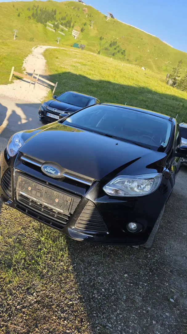 Ford Focus 1.6 TDCi DPF Start-Stopp-System Trend Schwarz - 1