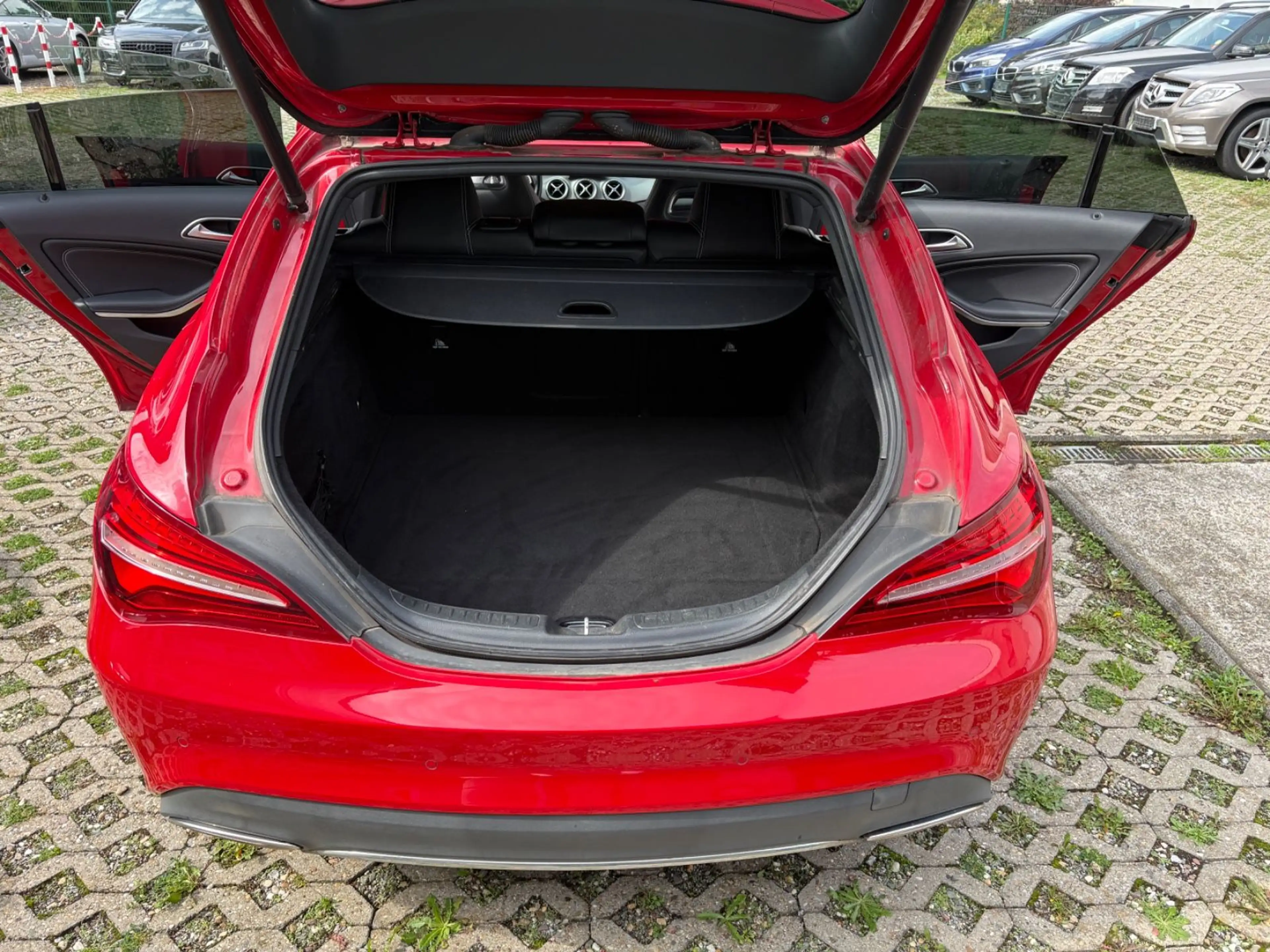 Mercedes-Benz CLA 200 CLA ShootingBrake 200 URBAN AUTOMAT FACELIFT LED — photo 14