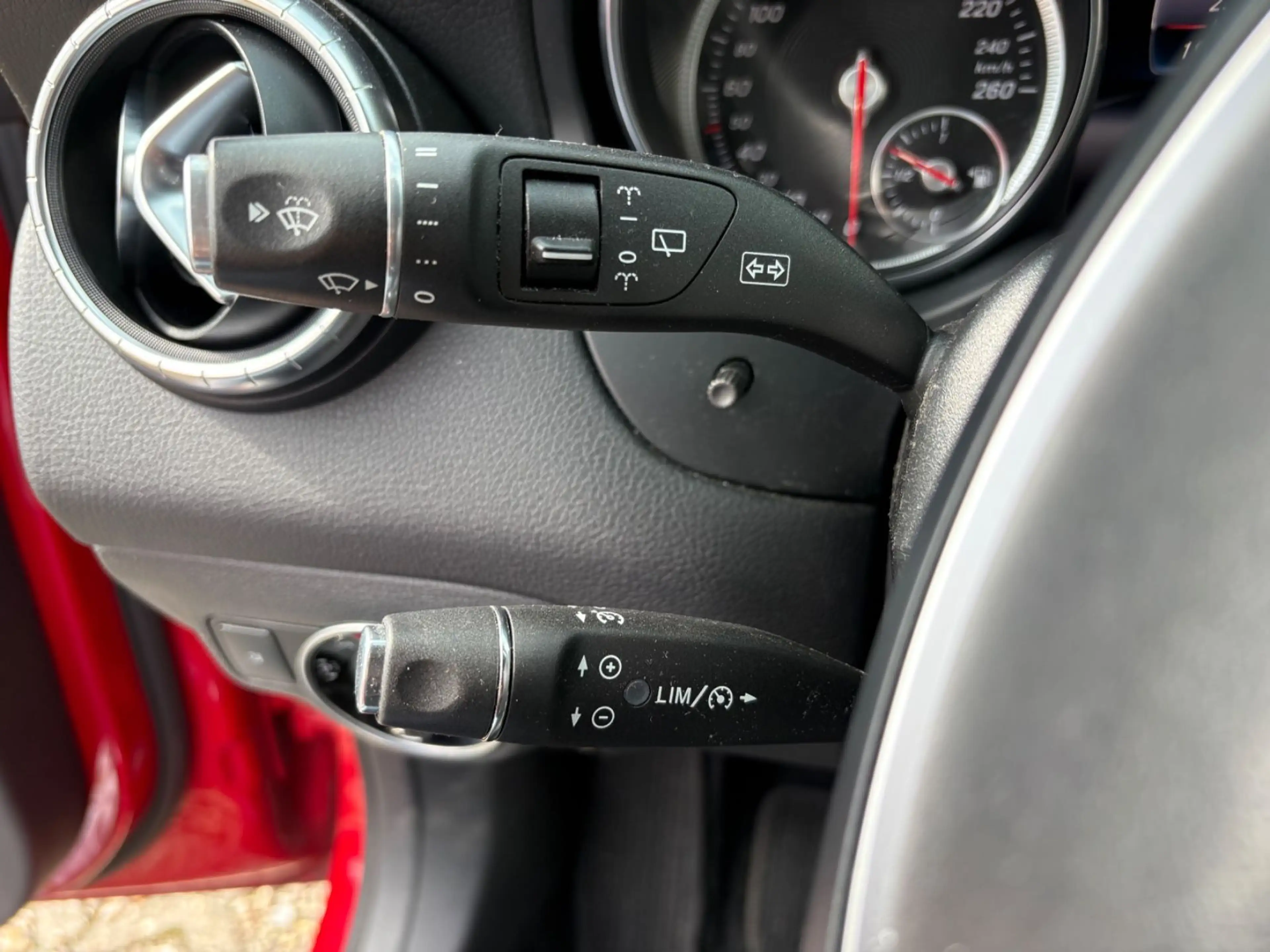 Mercedes-Benz CLA 200 CLA ShootingBrake 200 URBAN AUTOMAT FACELIFT LED — photo 21