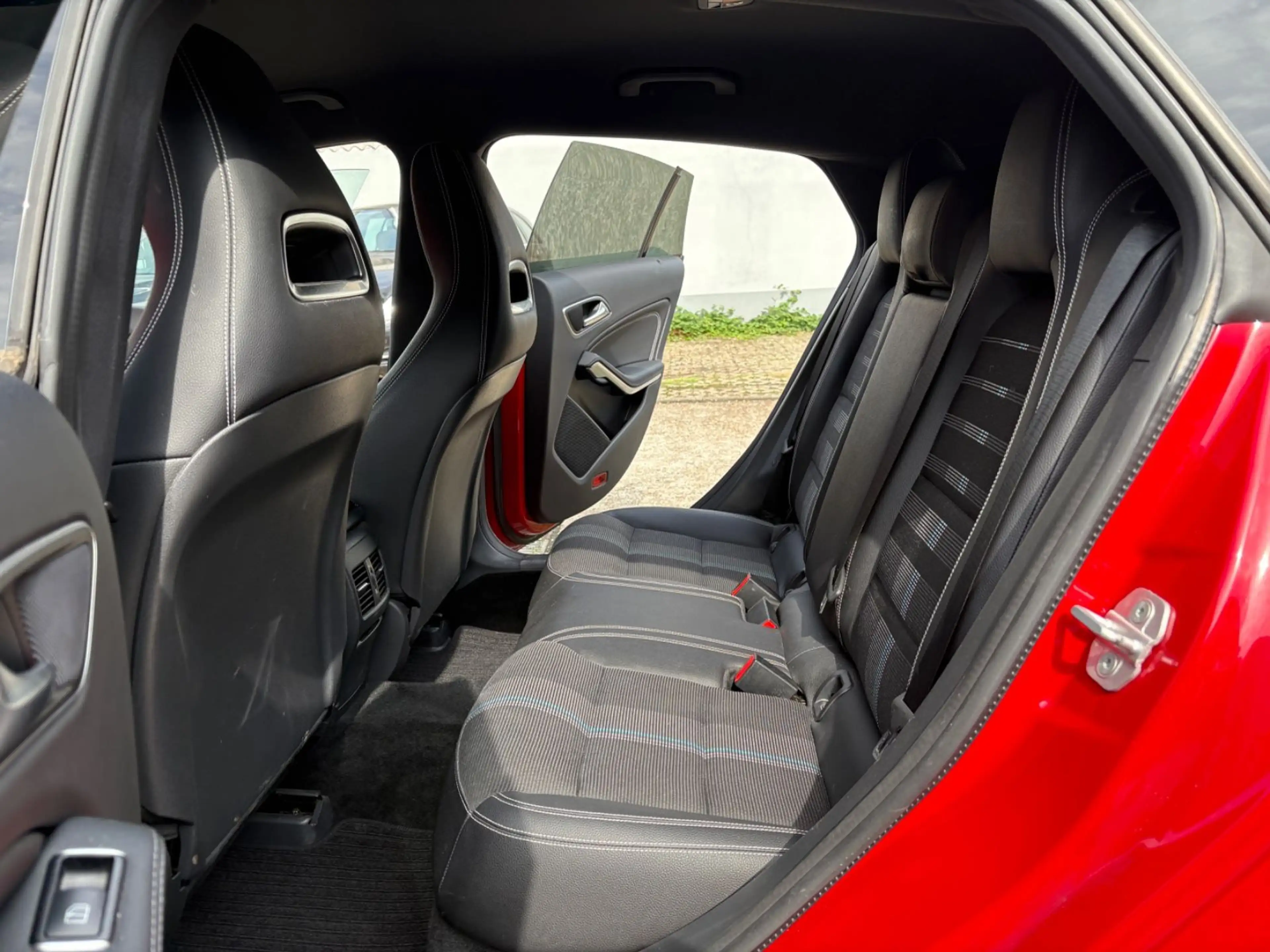 Mercedes-Benz CLA 200 CLA ShootingBrake 200 URBAN AUTOMAT FACELIFT LED — photo 13