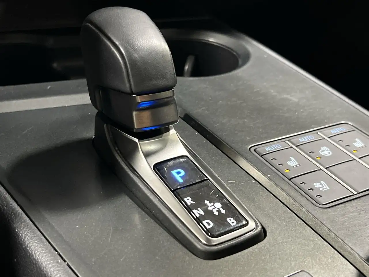 Lexus UX снимка Lexus UX