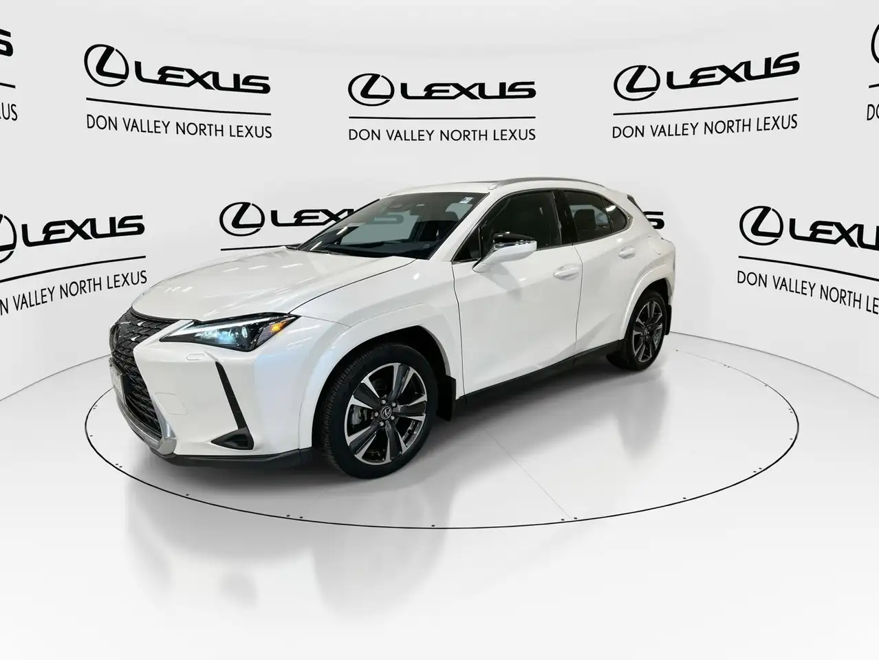 Lexus UX снимка Lexus UX