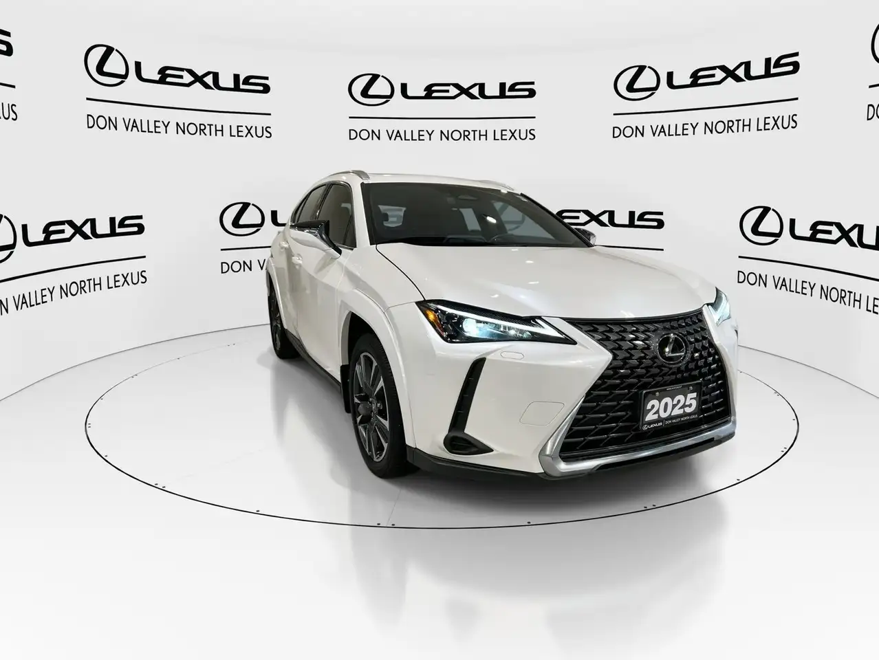 Lexus UX снимка Lexus UX