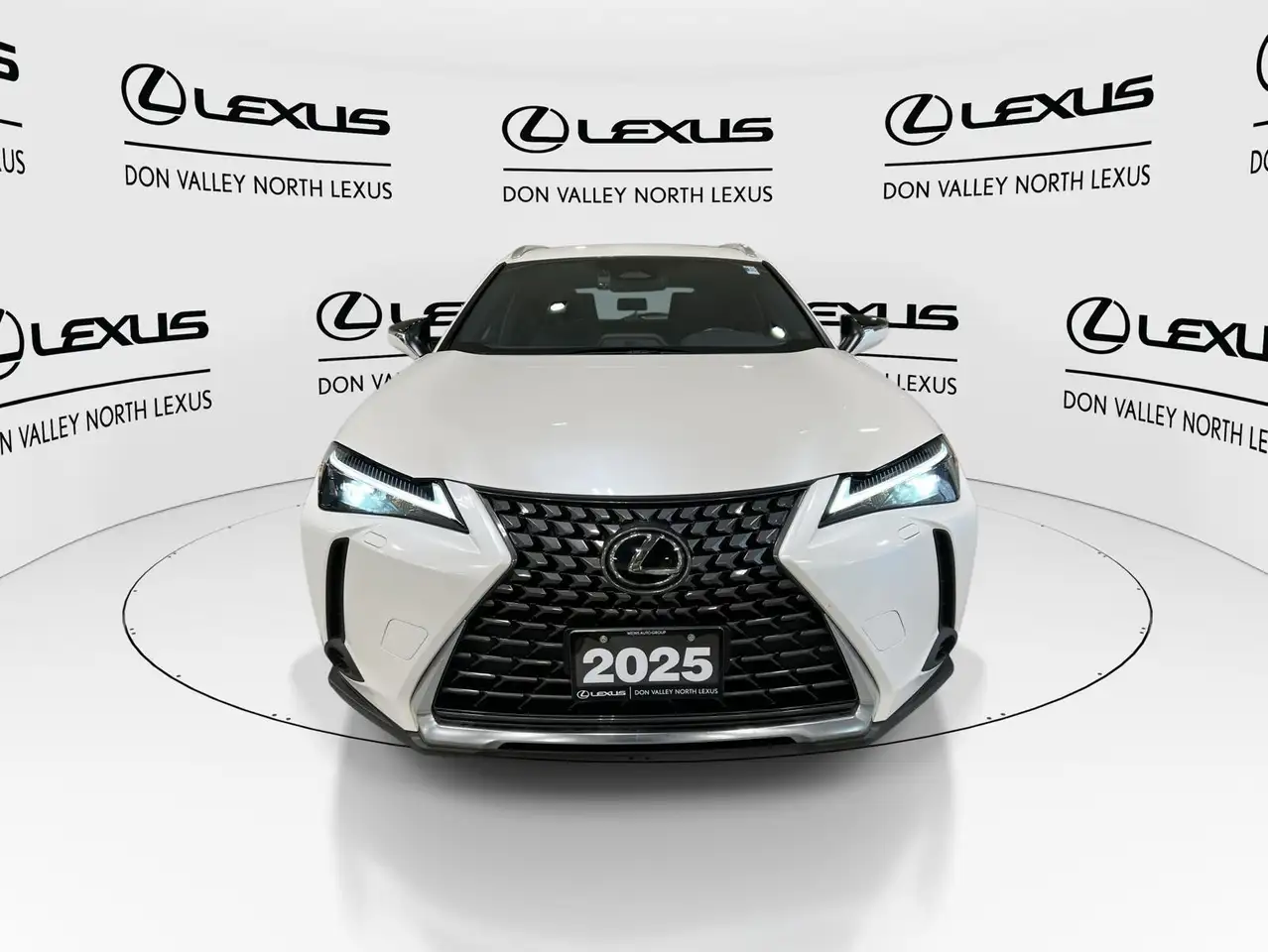 Lexus UX снимка Lexus UX