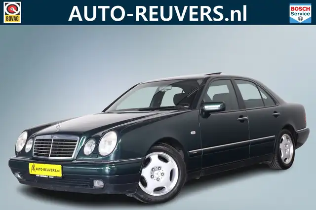 Mercedes-Benz E 230 Avantgarde VOOR DE LIEFHEBBER / Airco / Schuifdak