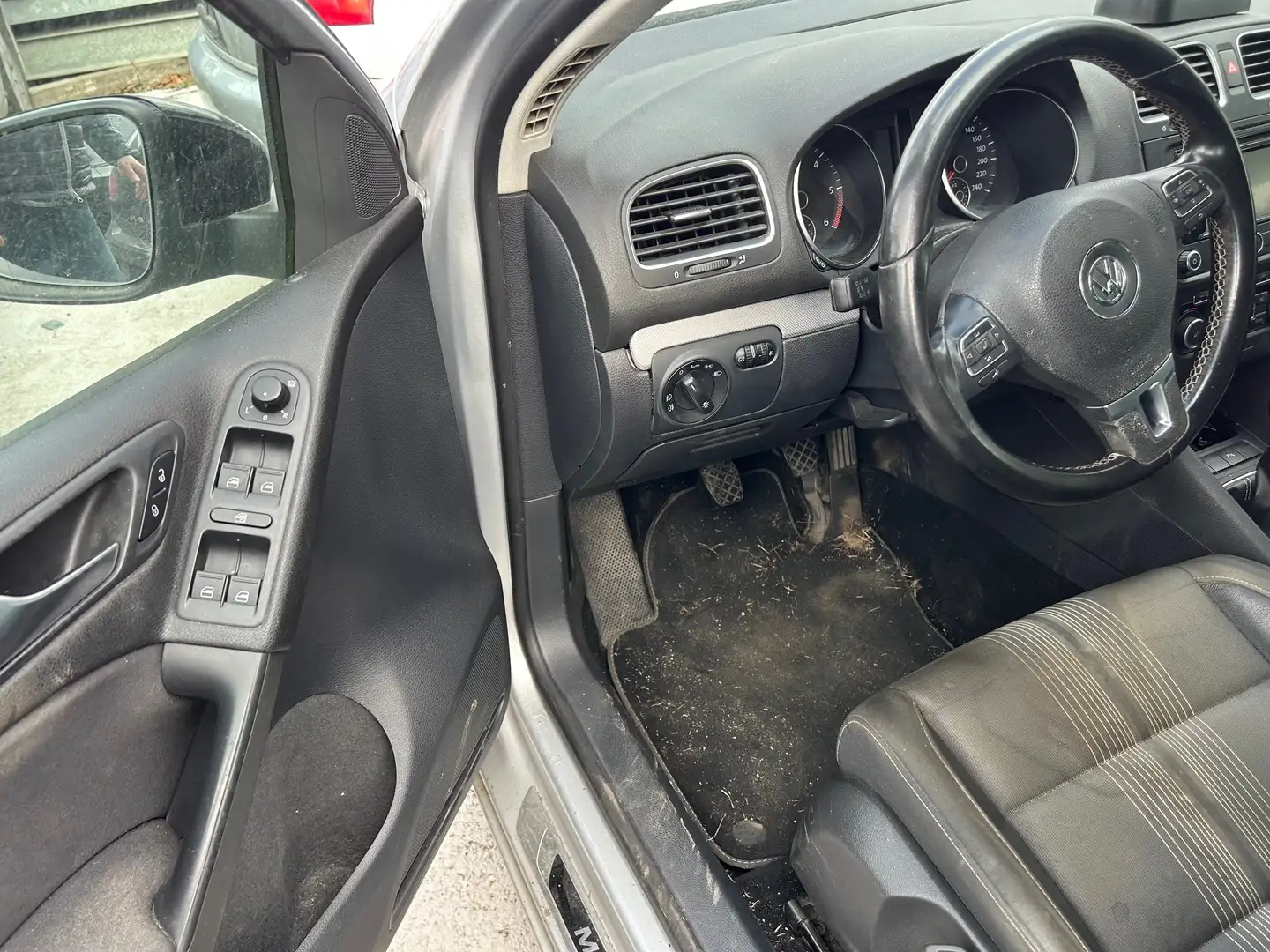 Volkswagen Golf Match Grau - 2