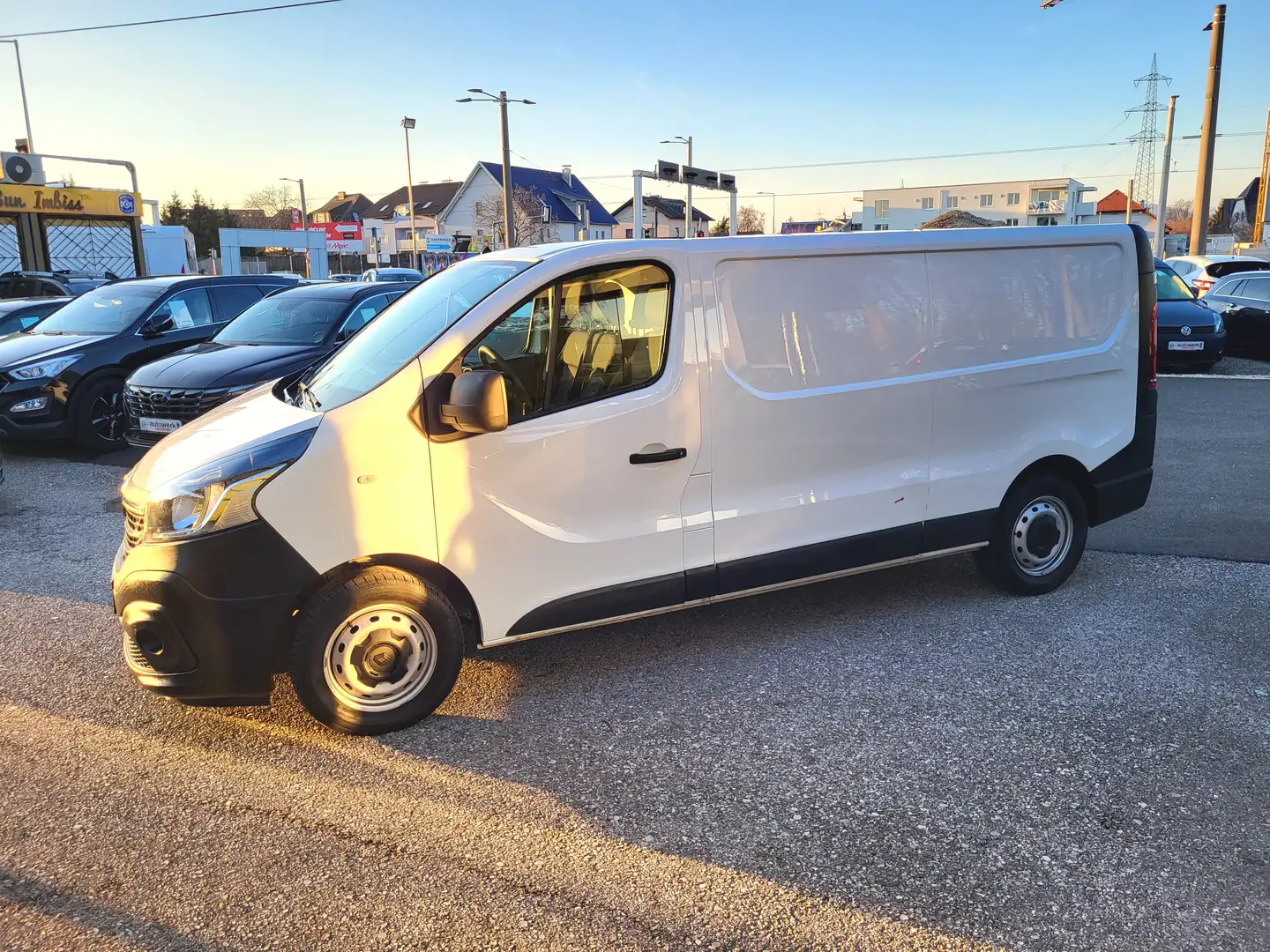 Renault Trafic L2H1 Pickerl §57a neu bis 03/2025 Weiß - 1