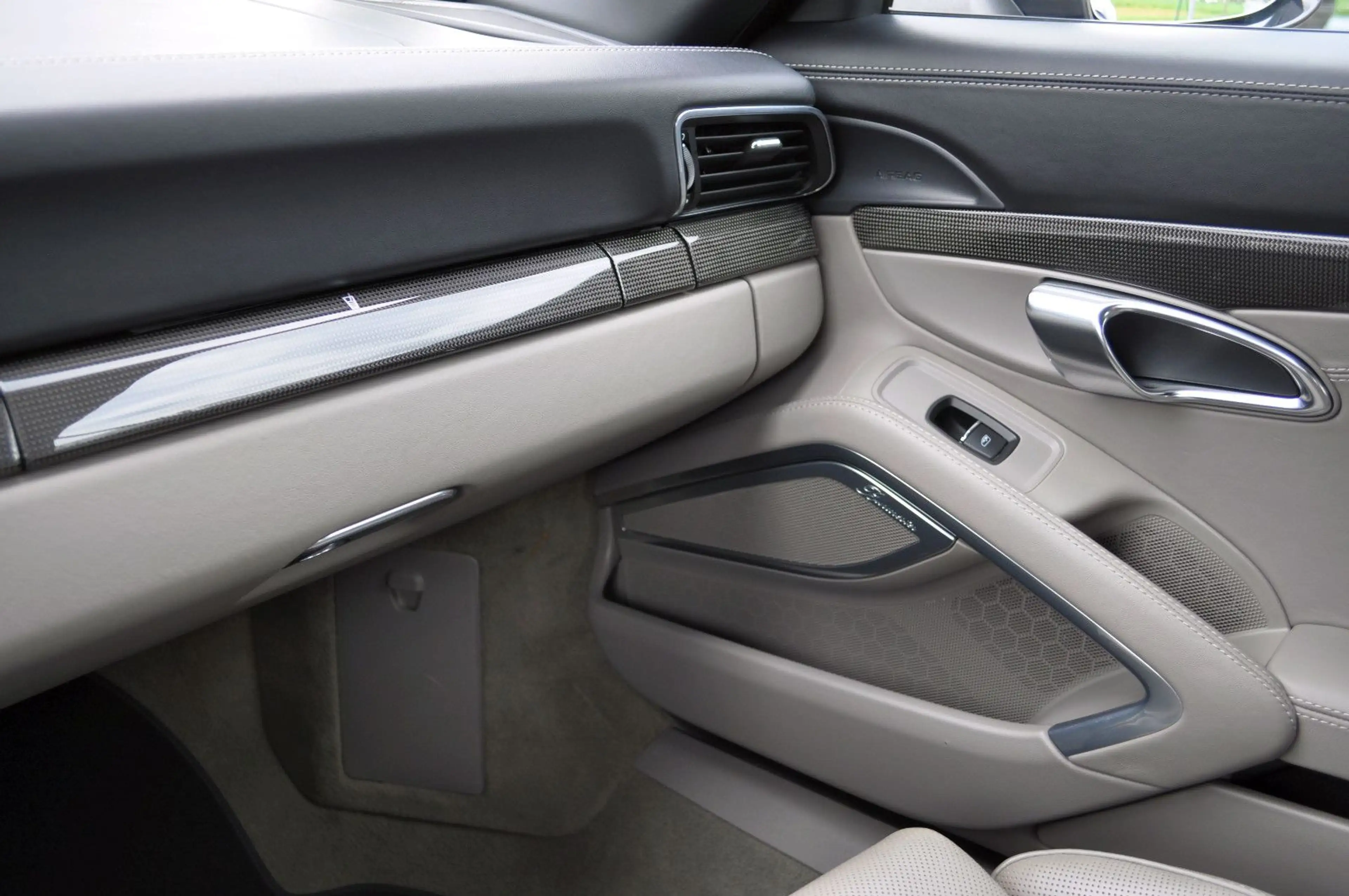 Porsche 991 Turbo S Cabrio *1.Hand+Approved+PDCC+PCCB* — photo 13